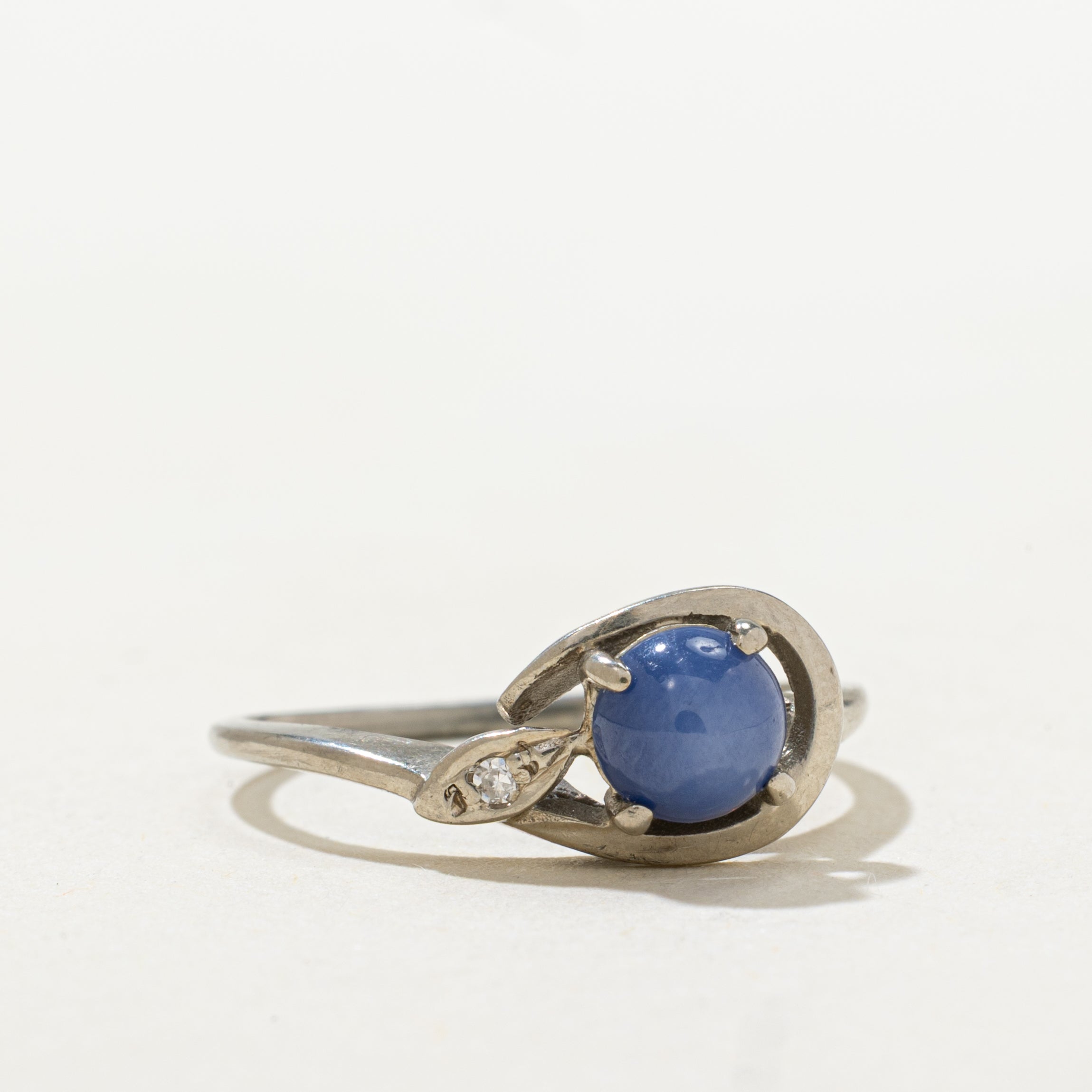 Cabochon Synthetic Star Sapphire & Natural Diamond Ring | SZ 5.25