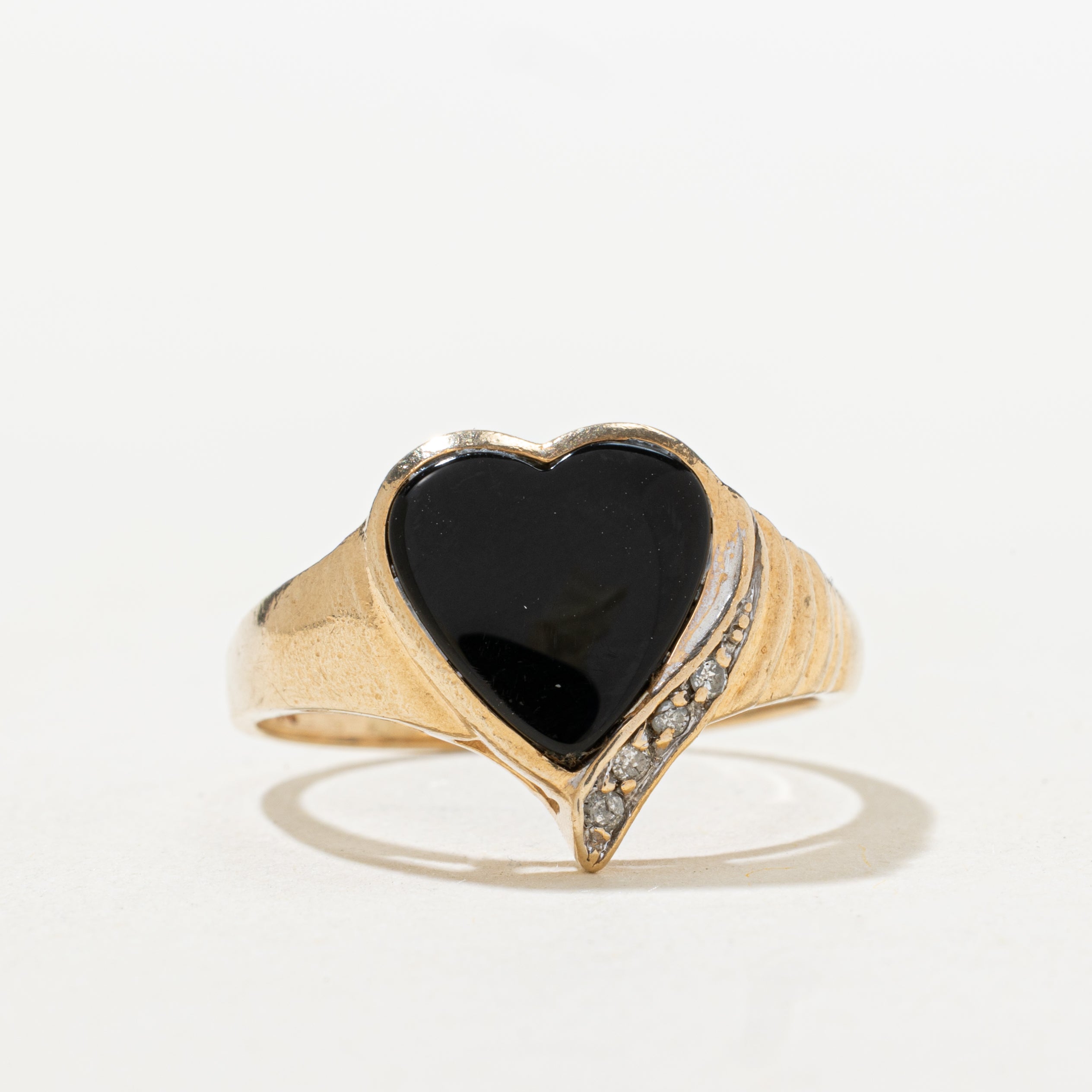 Onyx & Diamond Heart Grooved Signet Ring | SZ 7.75