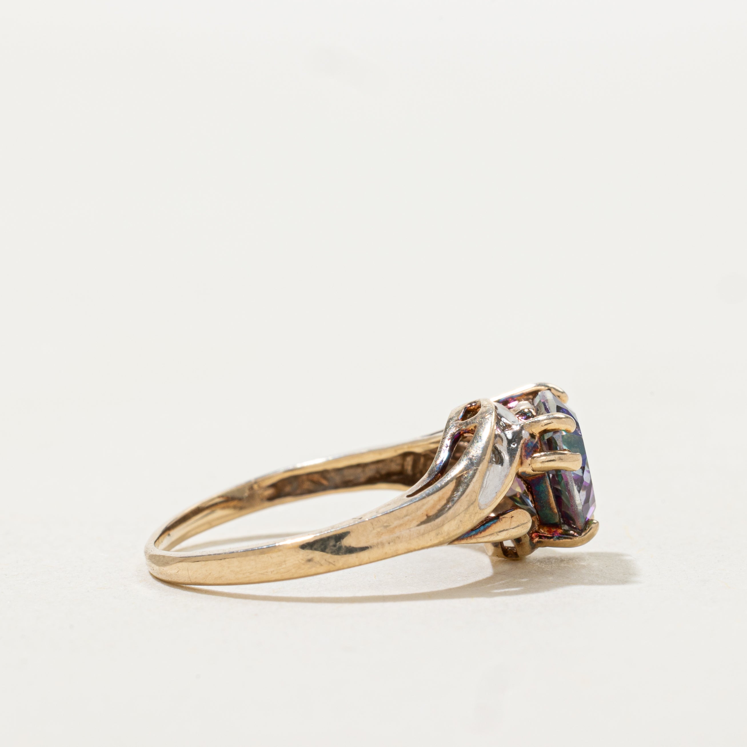 Bague en topaze mystique taille trillion et diamants | Taille 3,5