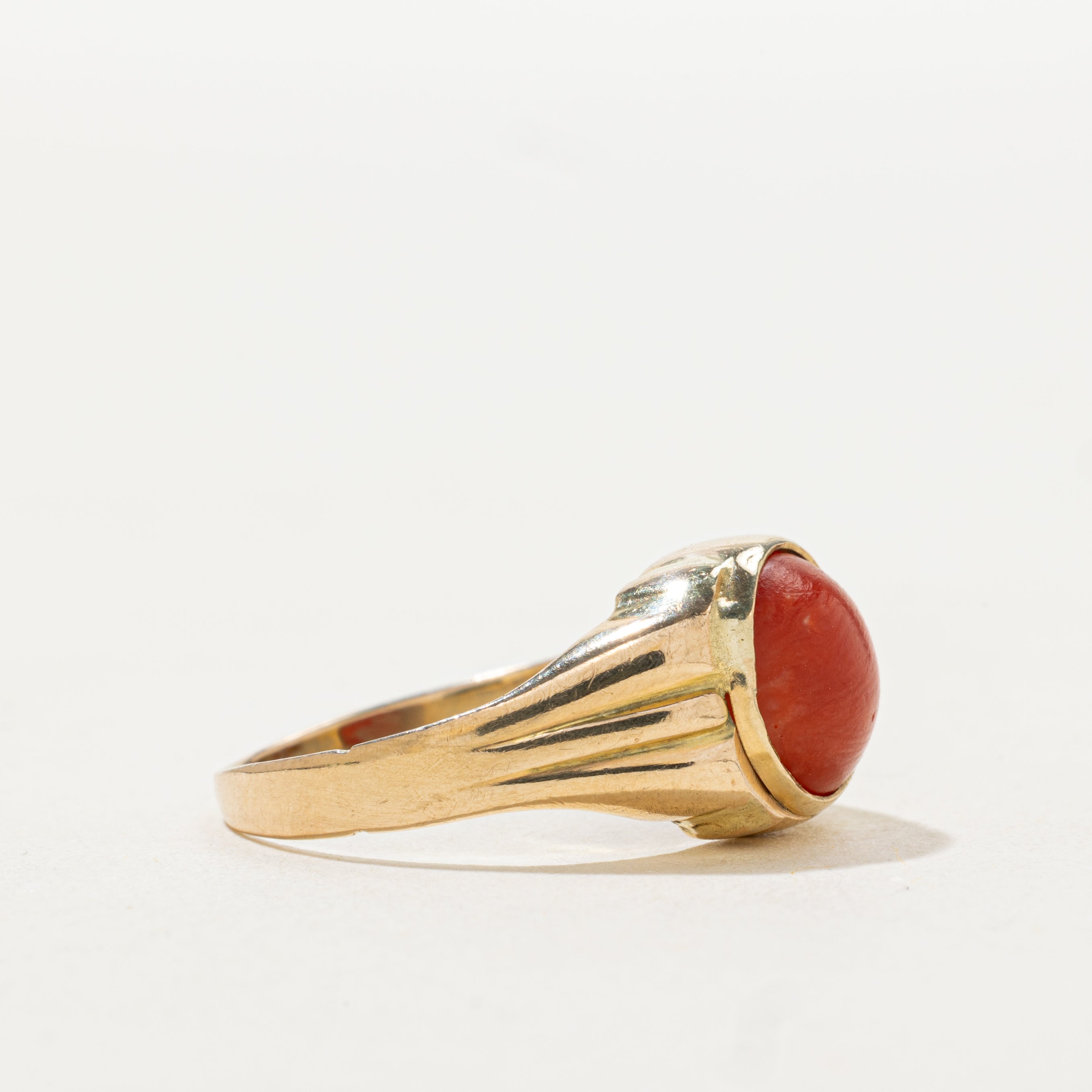Bezel Set Coral Grooved Ring | SZ 7