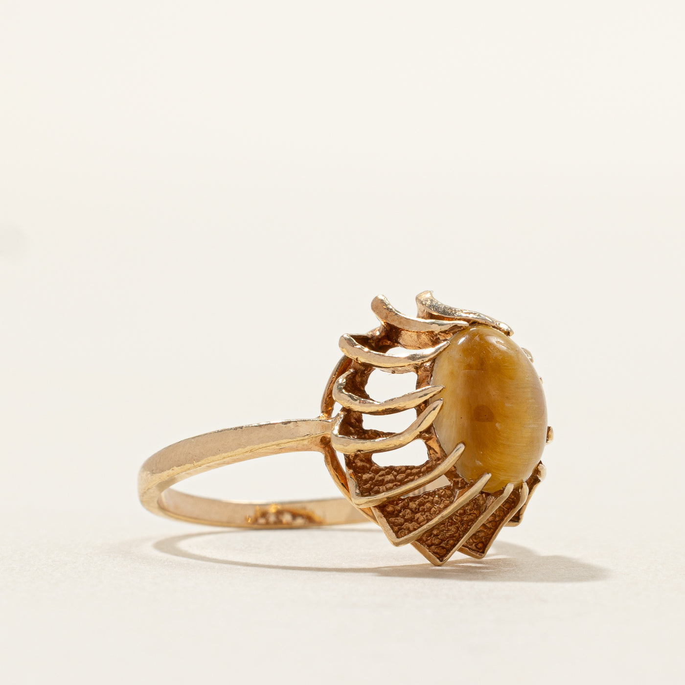 Cat's Eye Floral Cocktail Ring | SZ 6