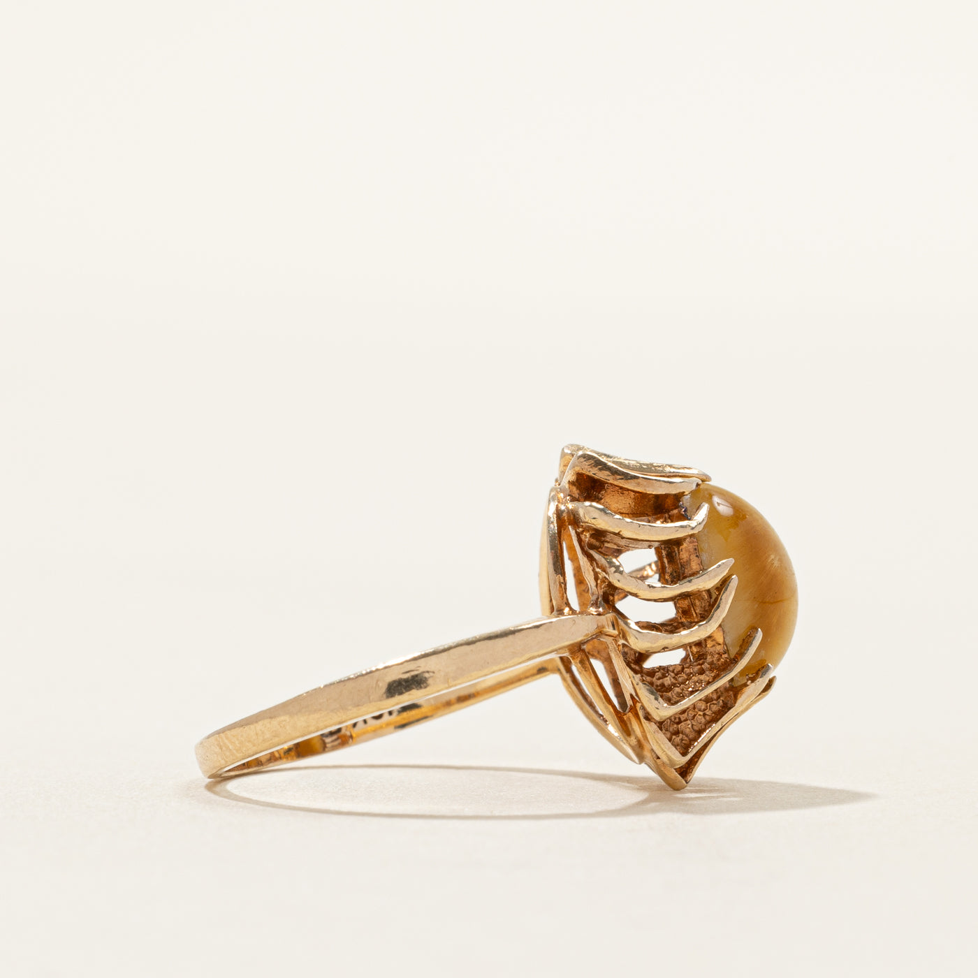Cat's Eye Floral Cocktail Ring | SZ 6