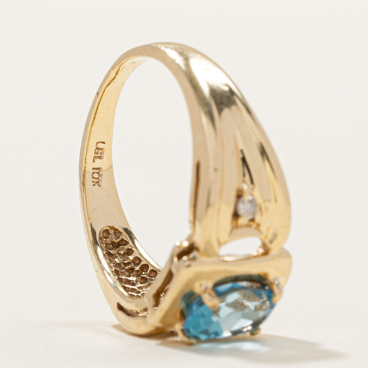 Oval Cut Topaz & Diamond Chunky Ring | 0.81ct, 0.02ct | SZ 5