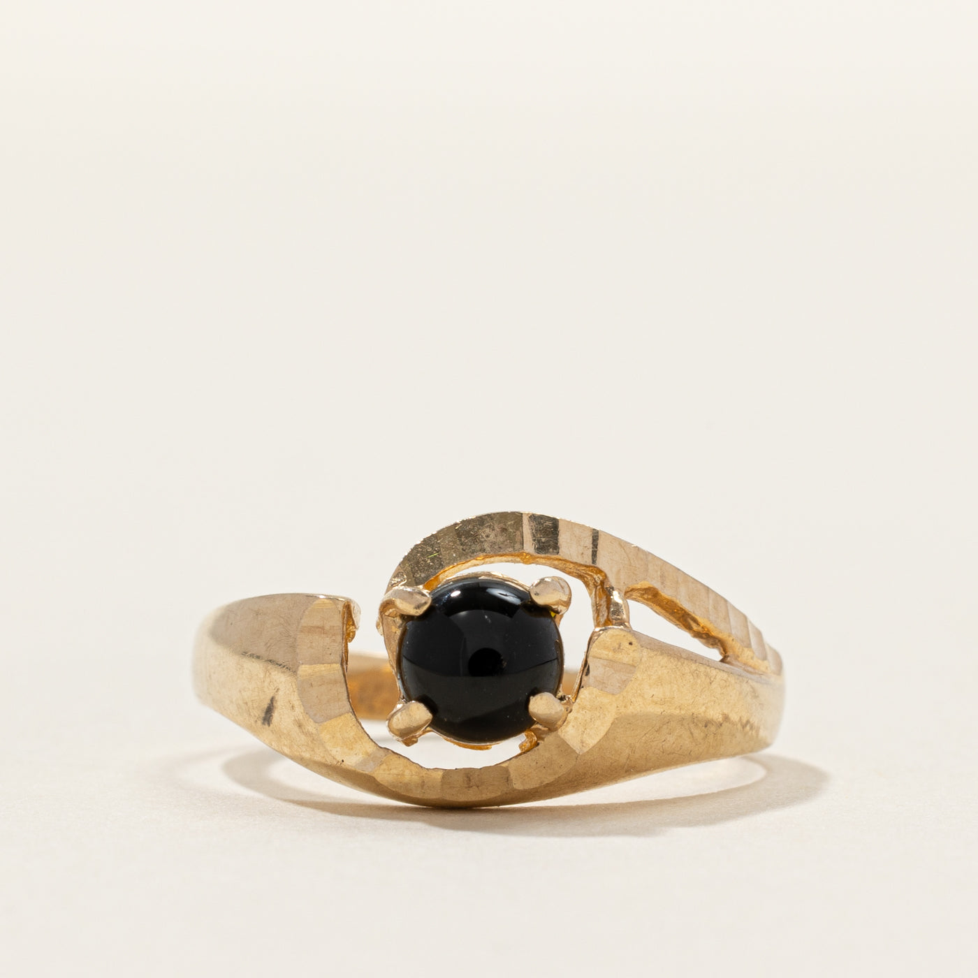 Cabochon Onyx Open Bypass Ring | SZ 6