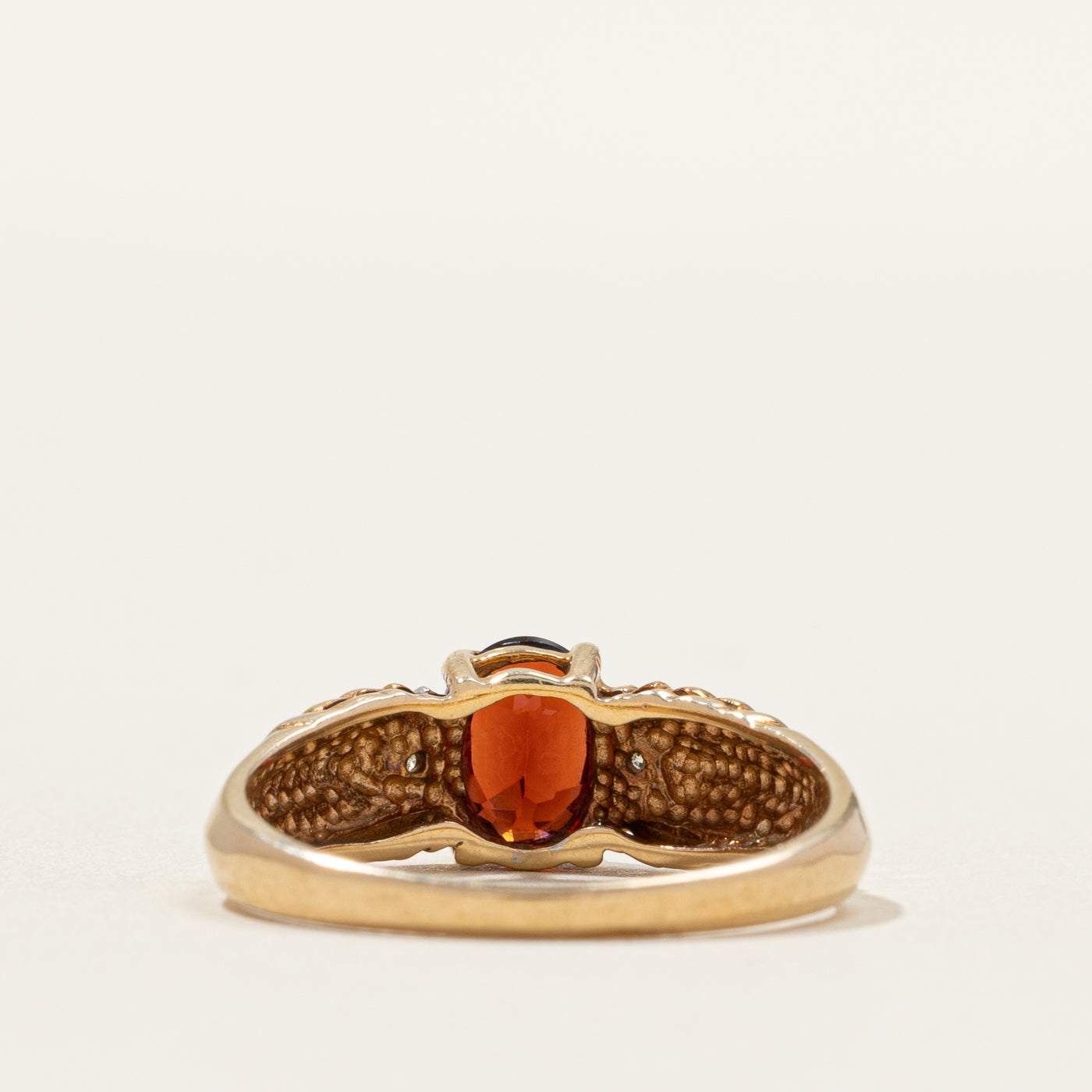 Oval Cut Garnet & Diamond Grooved Ring | 0.006ct | SZ 7