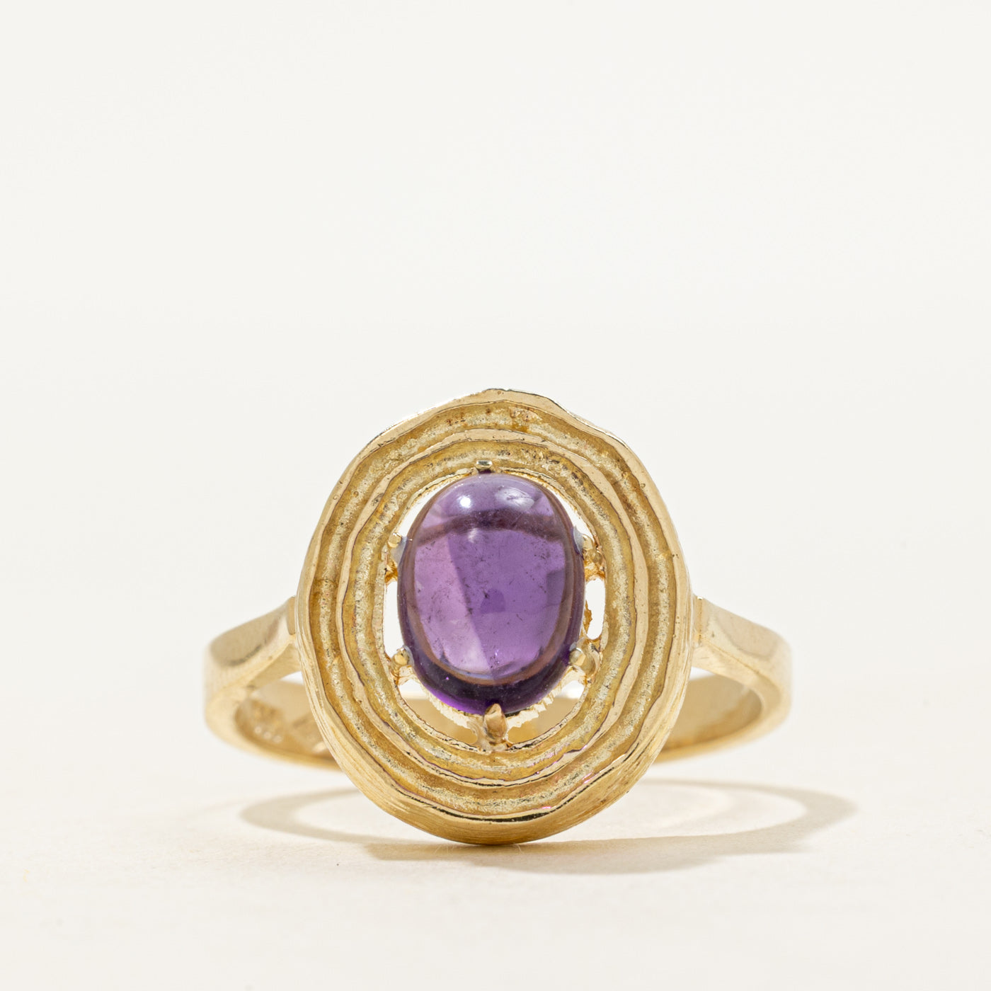 Cabochon Amethyst Grooved Cocktail Ring | SZ 8