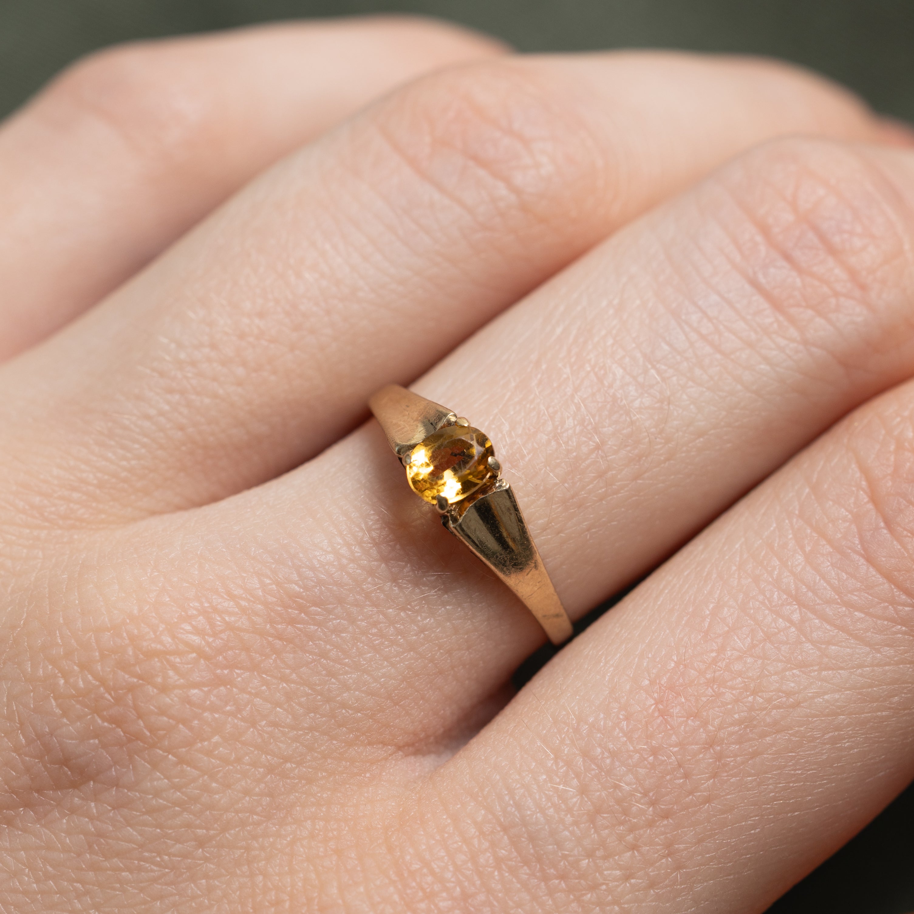 Oval Cut Citrine Tapered Ring | SZ 6