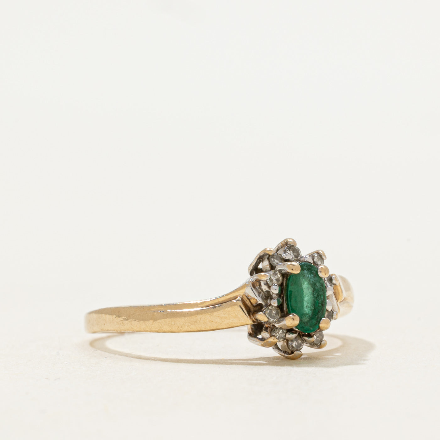 Oval Cut Emerald & Diamond Petal Ring | SZ 6.75