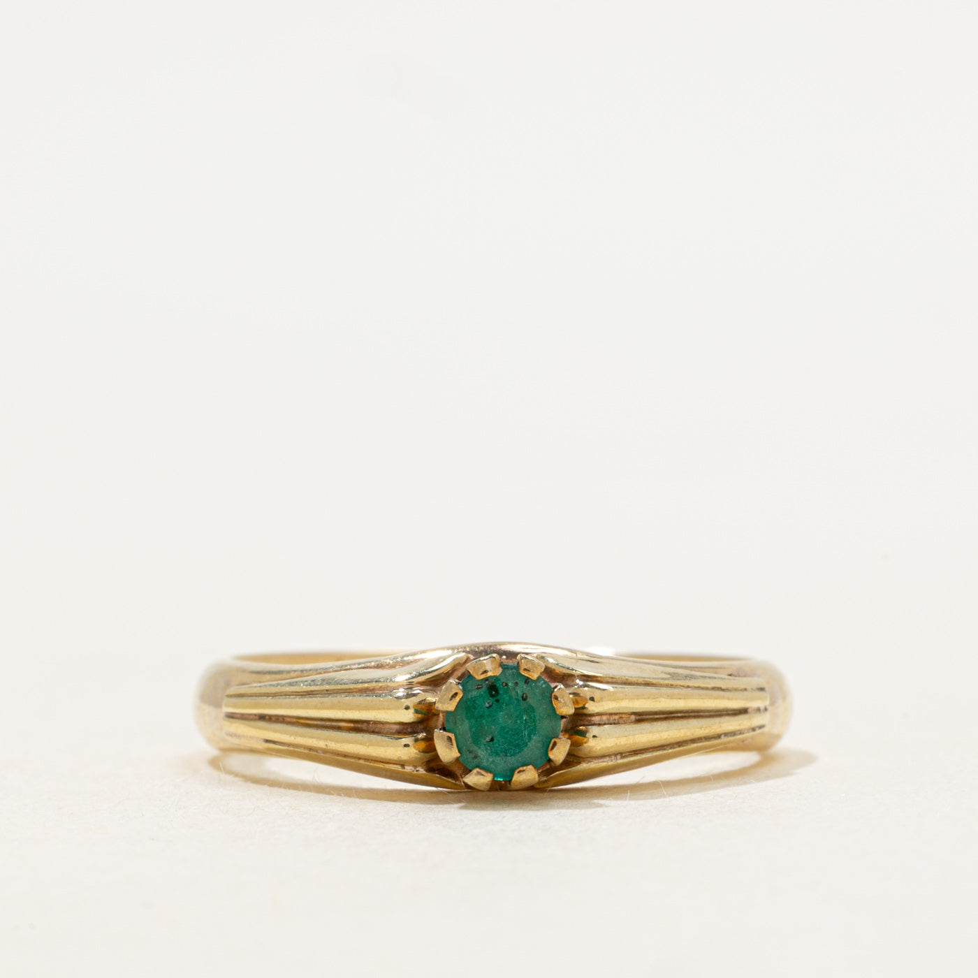 Solitaire Emerald Grooved Ring | 0.22ct | SZ 9.25