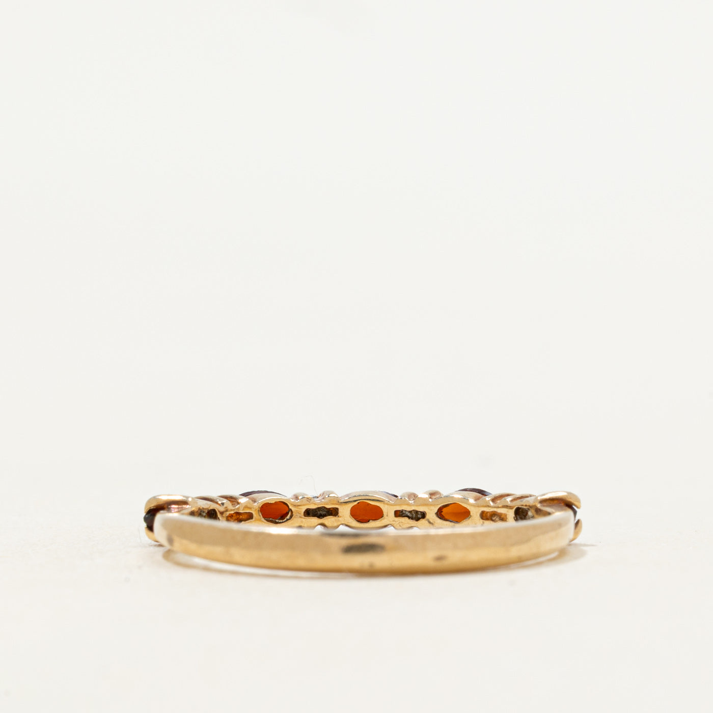 Bague cinq pierres grenat et diamants | 2,00 mm | Taille 6,25