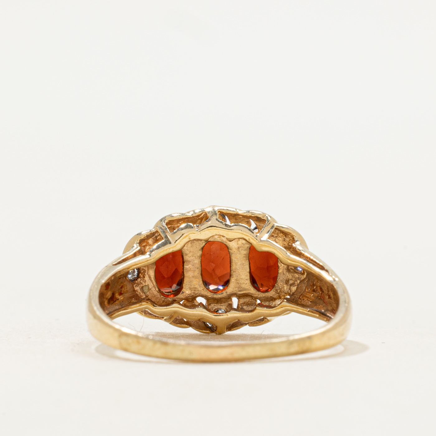 Three Stone Garnet & Diamond Grooved Ring | 1.36ctw, 0.008ct | SZ 8.25