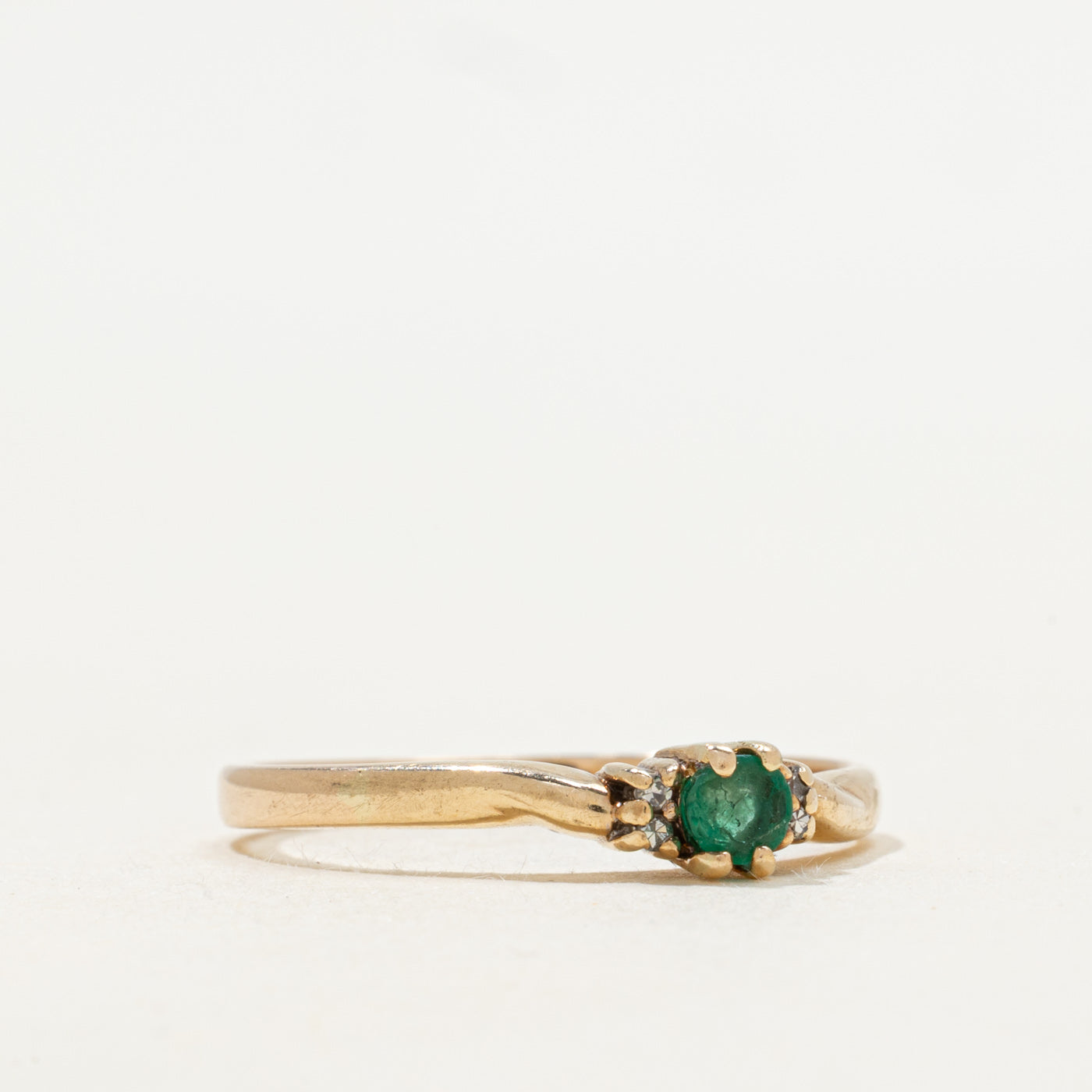 Emerald & Diamond Petite Ring | SZ 8.75