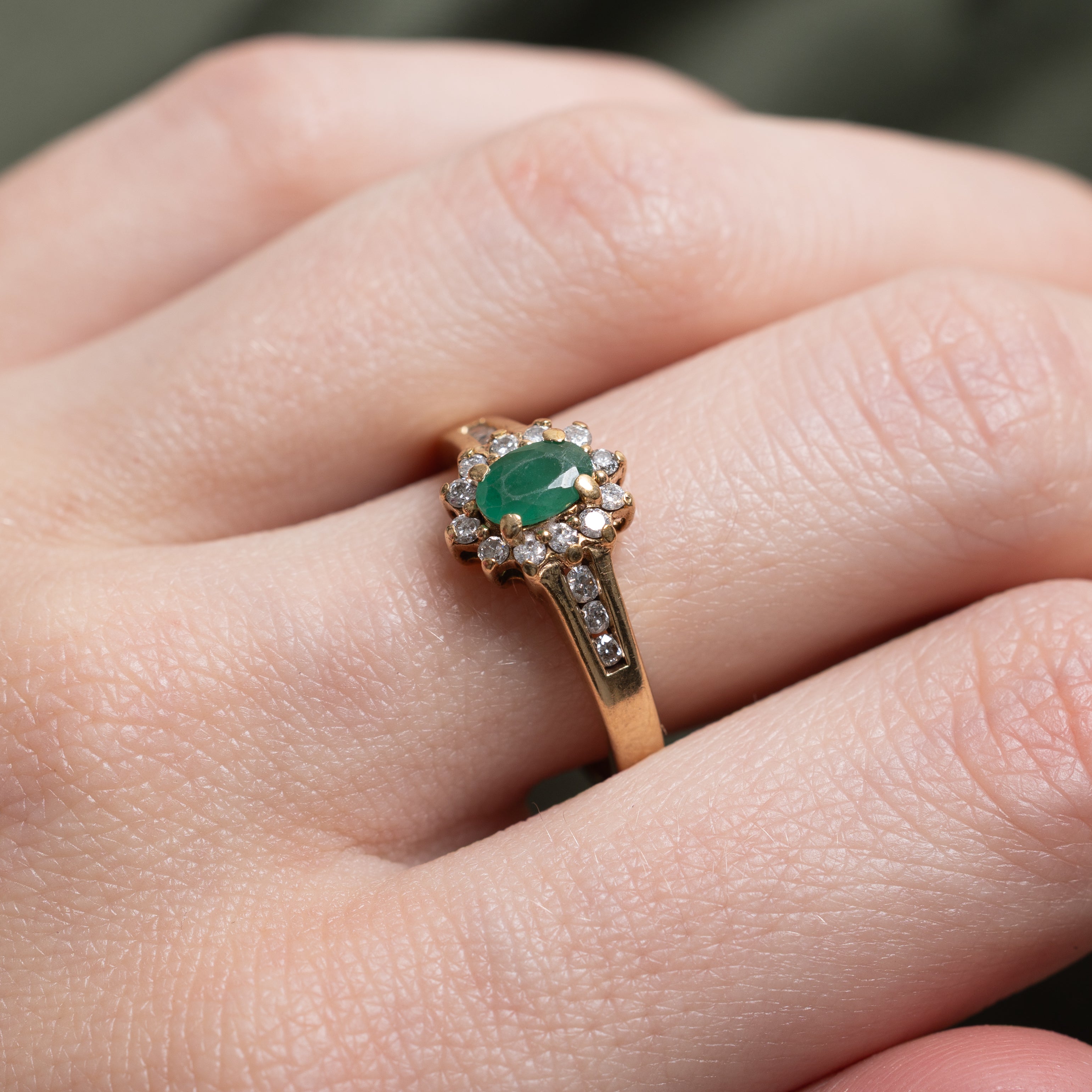 Oval Cut Emerald & Diamond Petal Ring | 0.45ct, 0.18ctw | SZ 6.75