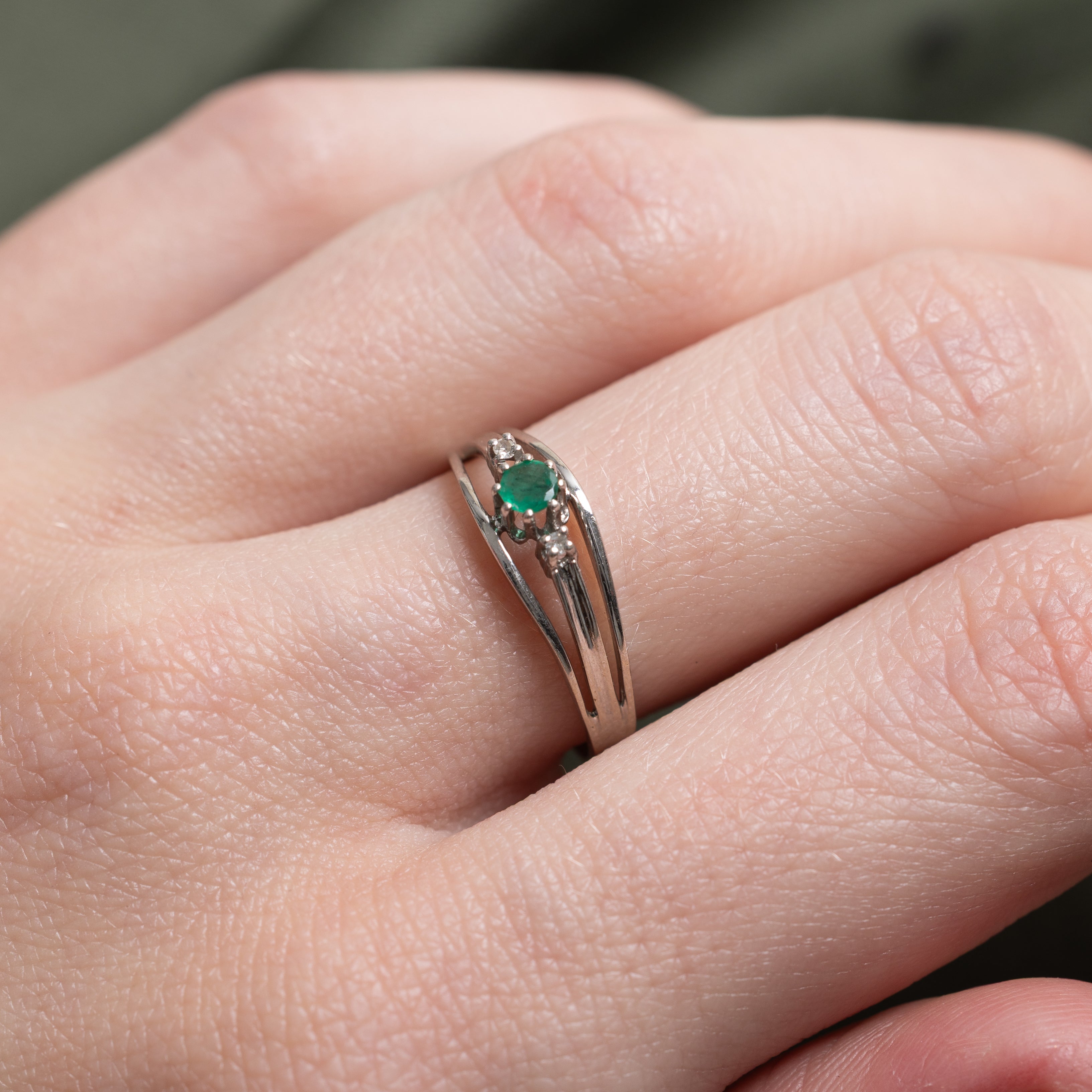 Solitaire Emerald Open Shank Ring | SZ 6.5