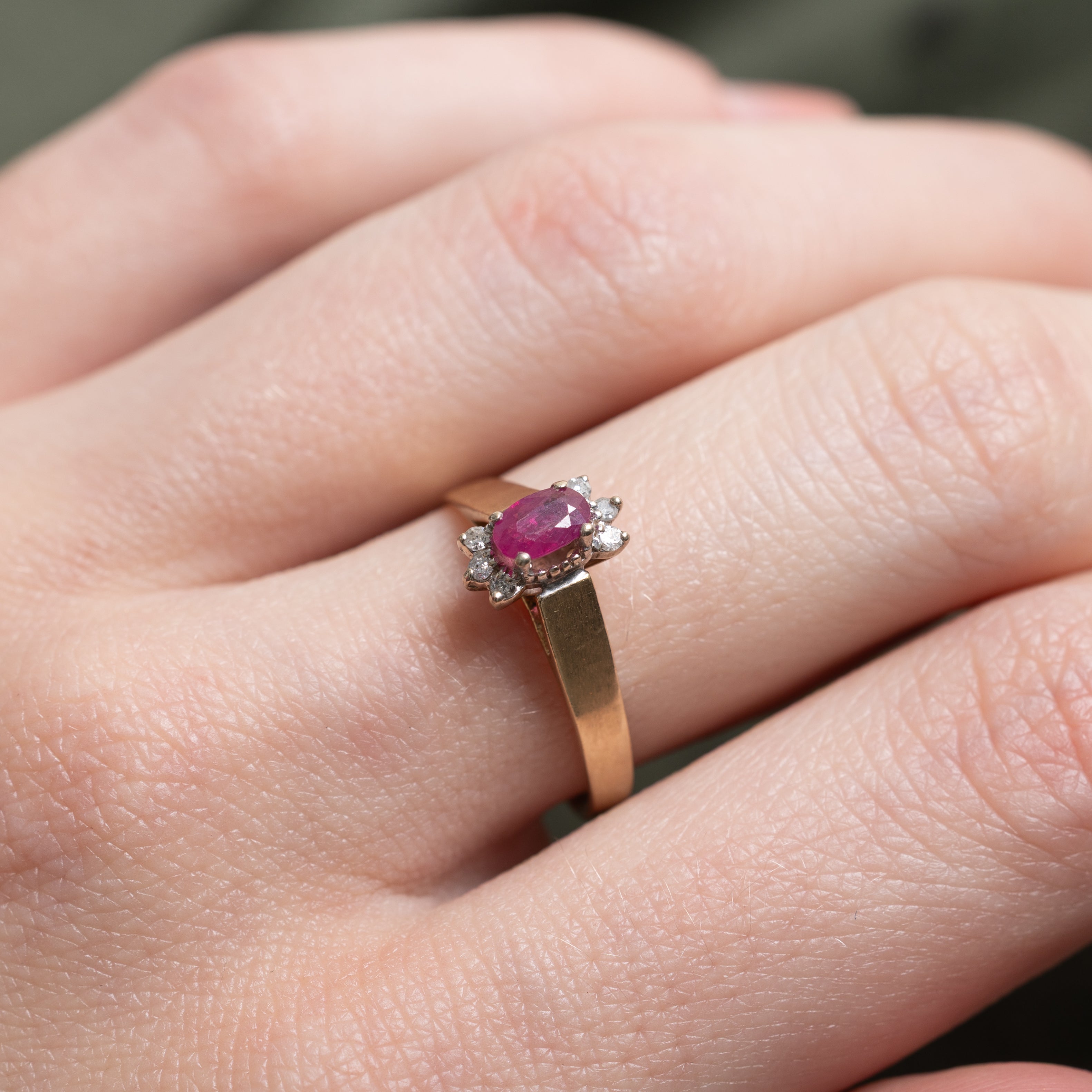 Oval Cut Ruby & Diamond Petal Ring | SZ 6.25