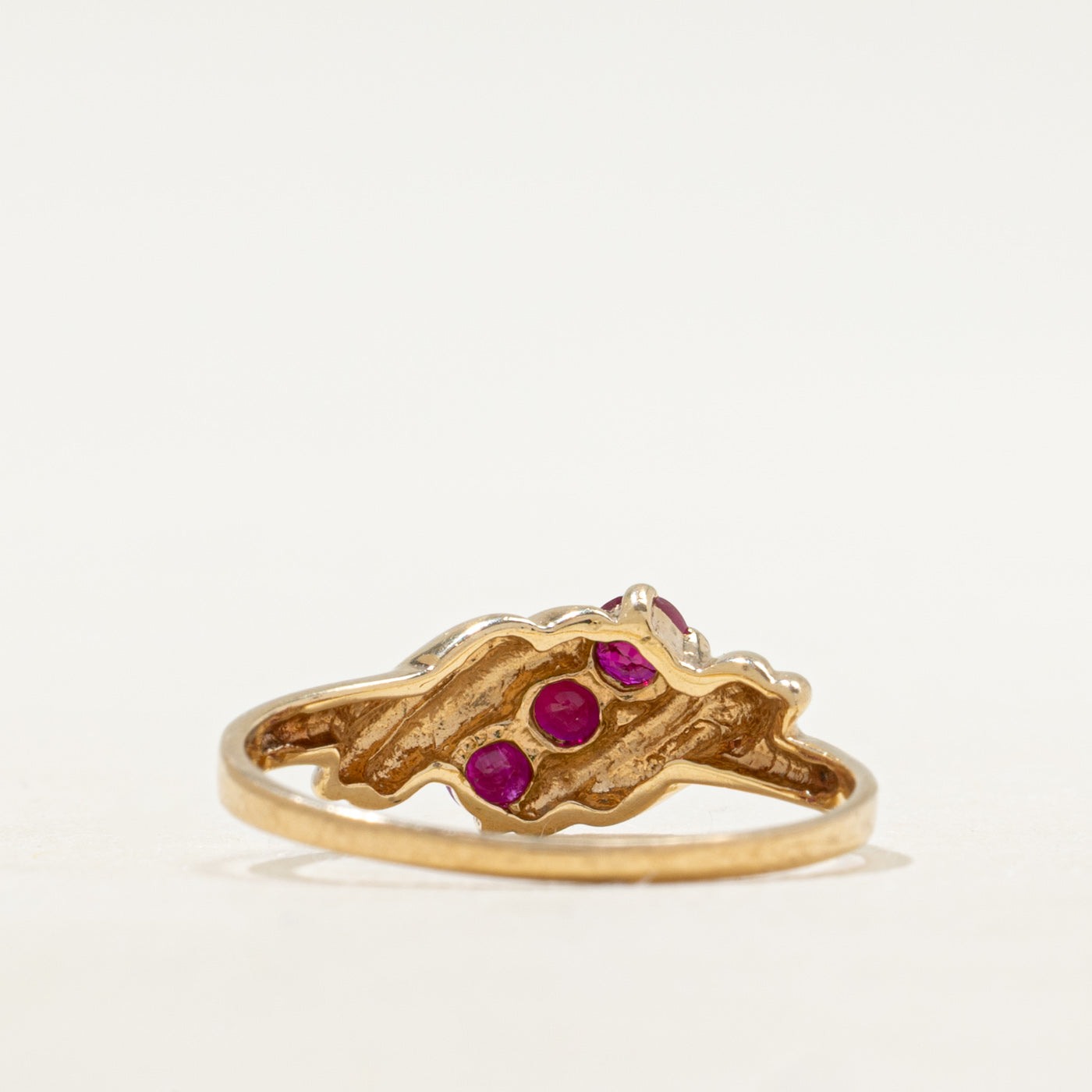 Three Stone Synthetic Ruby Grooved Ring | SZ 8