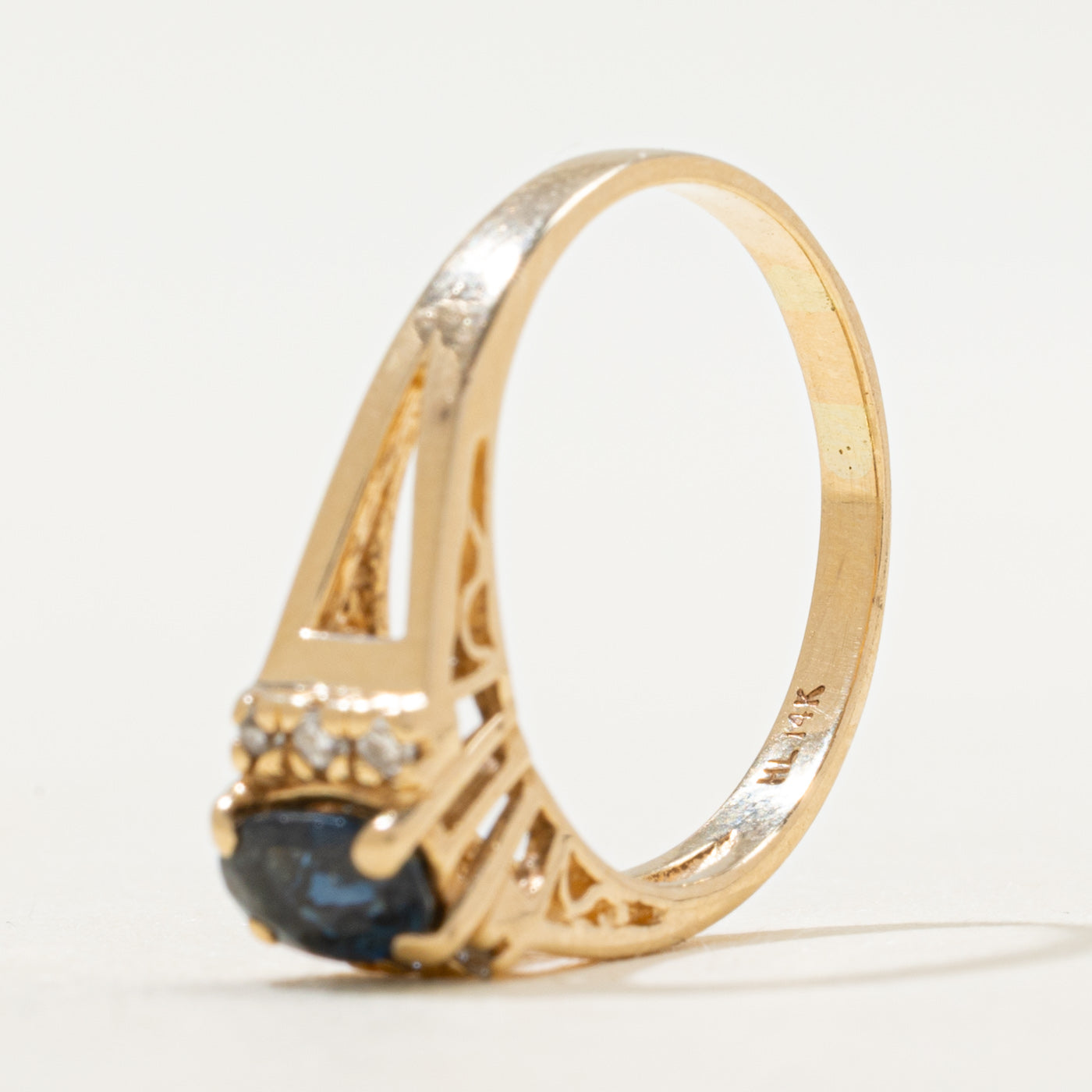 Oval Cut Sapphire & Diamond Open Shank Ring | SZ 7