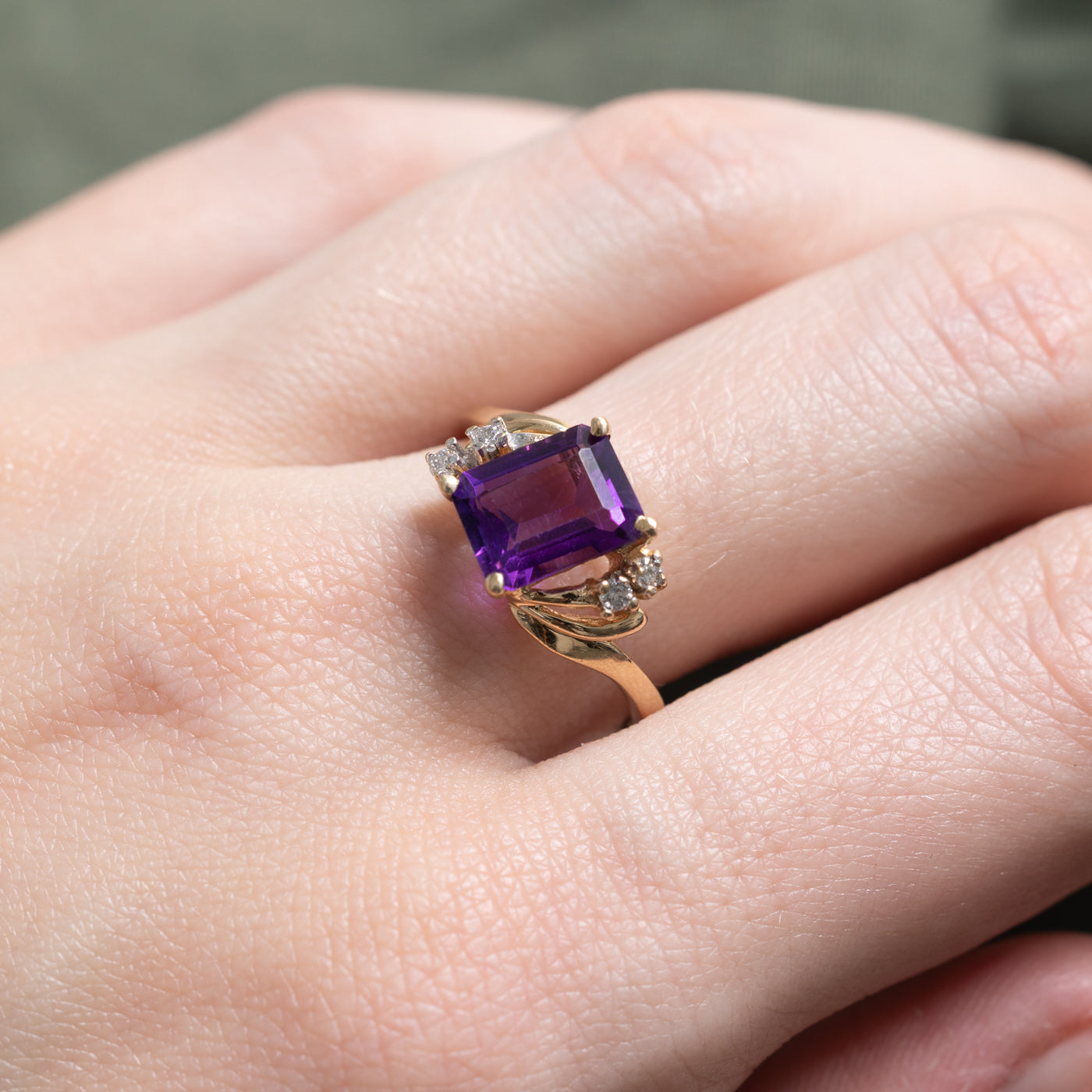Emerald Cut Amethyst & Diamond Ring | 1.81ct, 0.04ctw | SZ 8.5 |