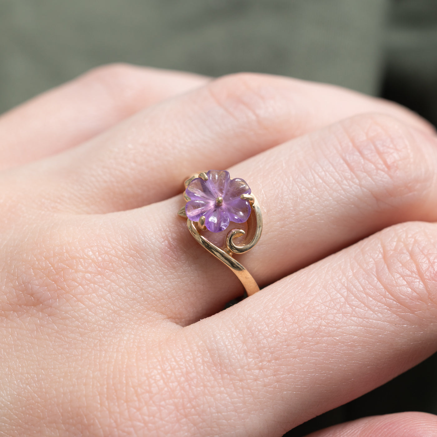 Bague florale en améthyste sculptée | 1,05 ct | Taille 6,75 |