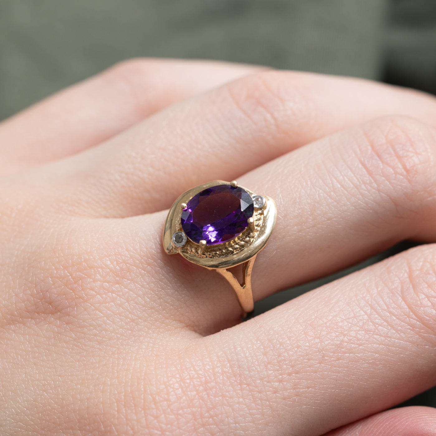 Oval Cut Amethyst & Diamond Cocktail Ring | 1.82ct, 0.02ctw | SZ 7.0 |