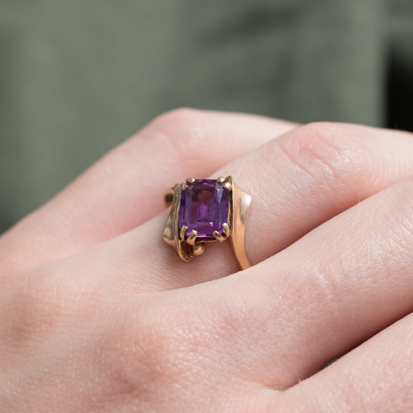 Synthetic Spinel Bypass Ring | 1.9ct | SZ 5.5 |