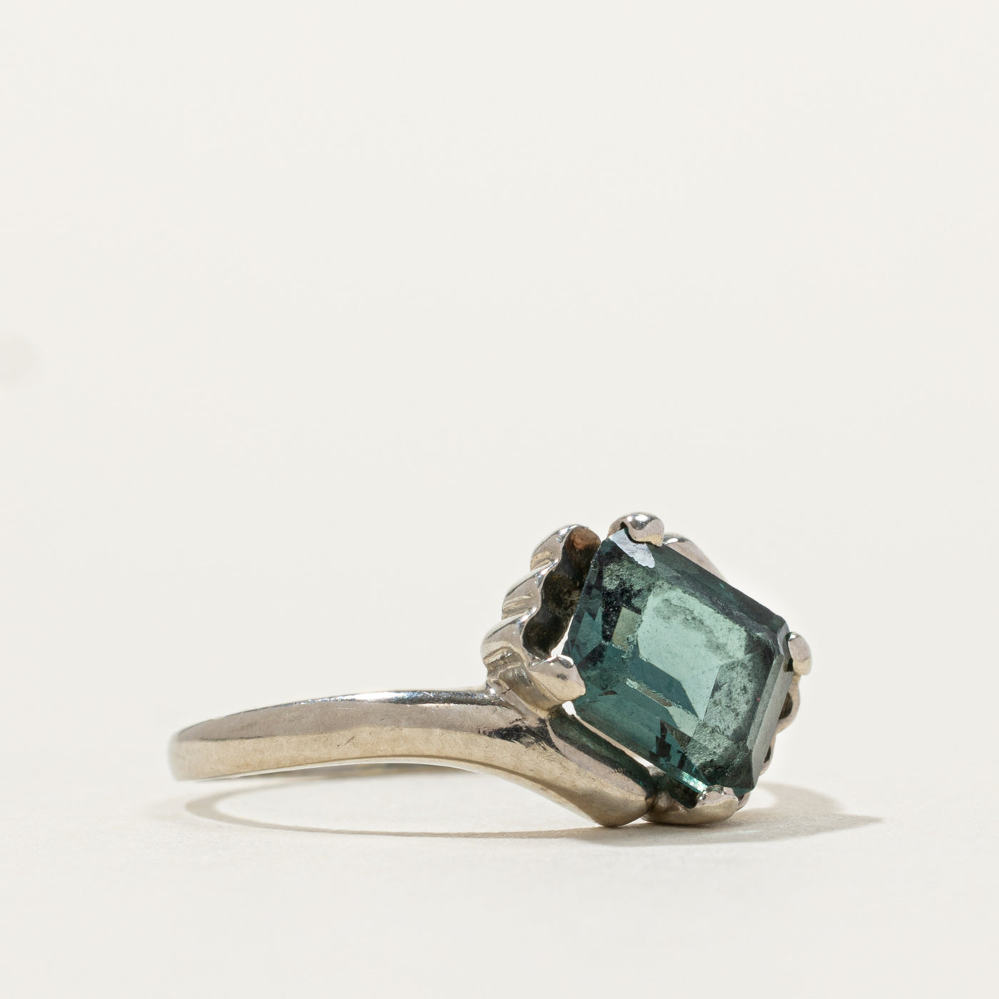 10k Solitaire Glass Bypass Ring | SZ 7