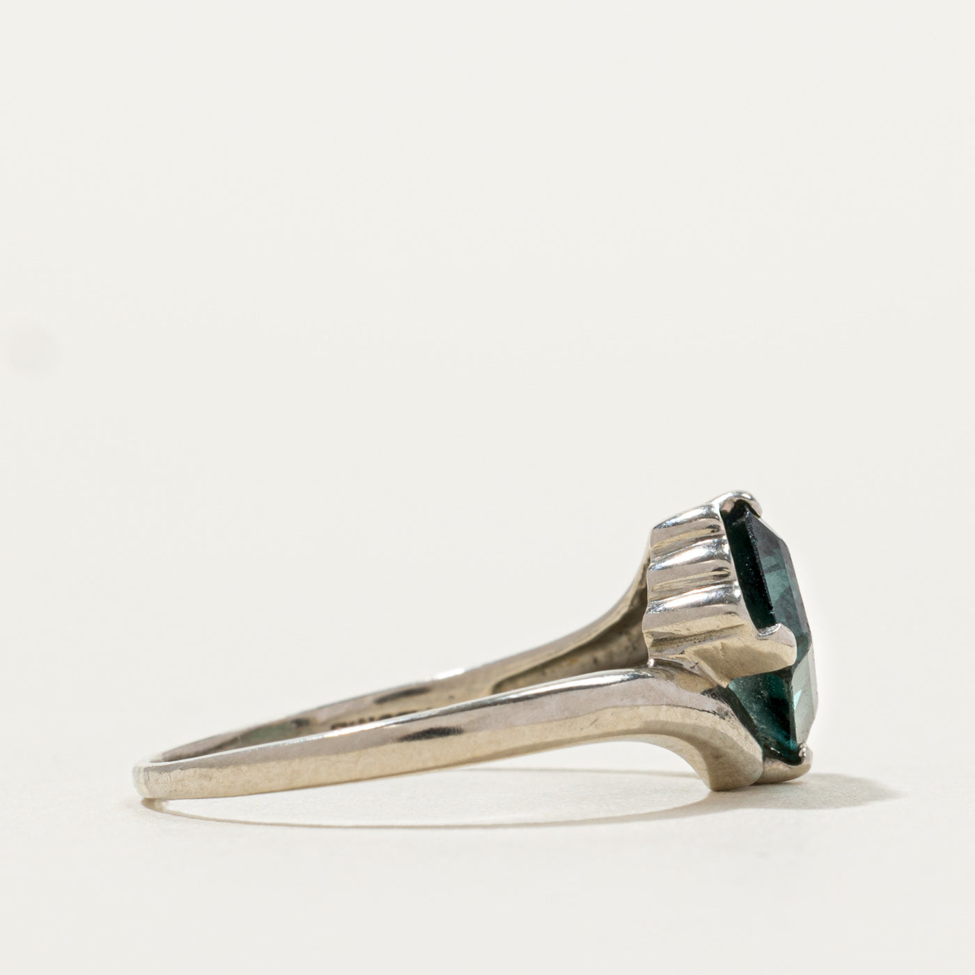 10k Solitaire Glass Bypass Ring | SZ 7