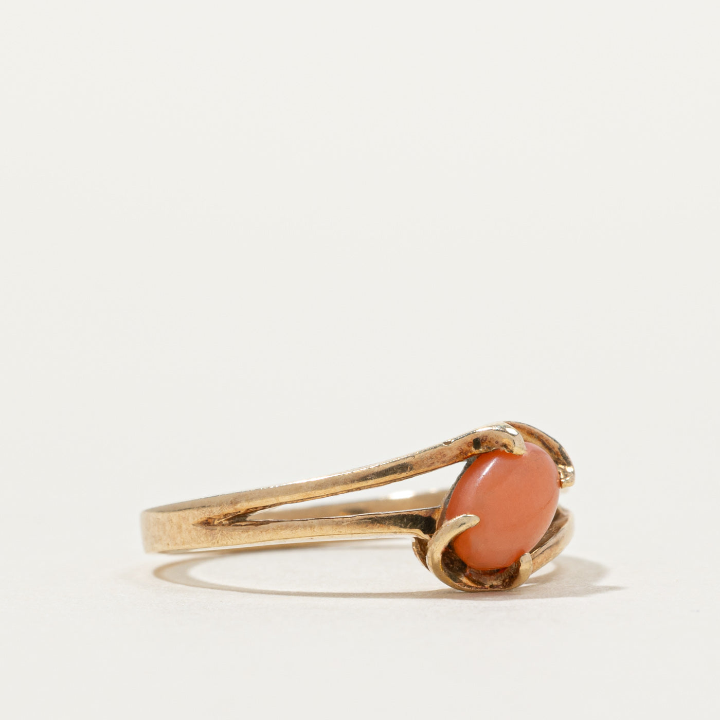 10k Solitaire Coral Bypass Ring | SZ 4.25