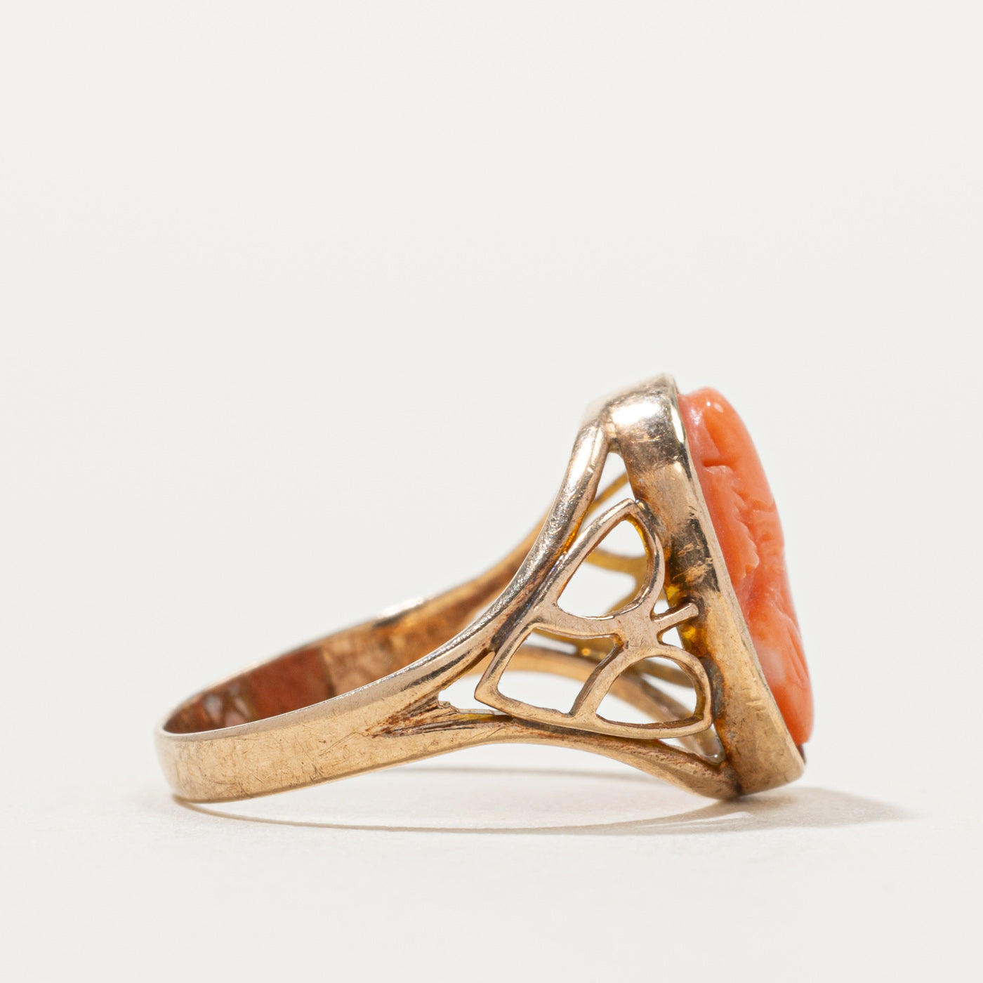 Bezel Set Coral Cameo Ring | SZ 3.75