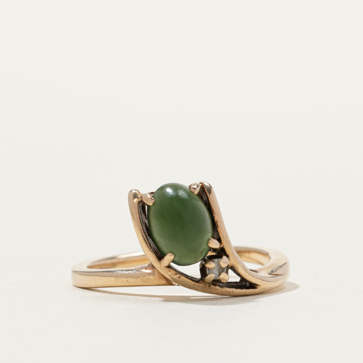 10k Nephrite Jade & Glass Bypass Ring | SZ 4.5