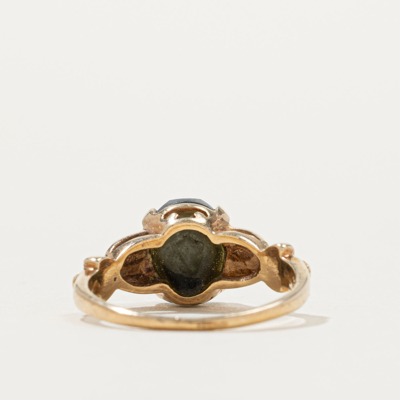 10k Solitaire Hematite Floral Engraved Ring | SZ 4.5