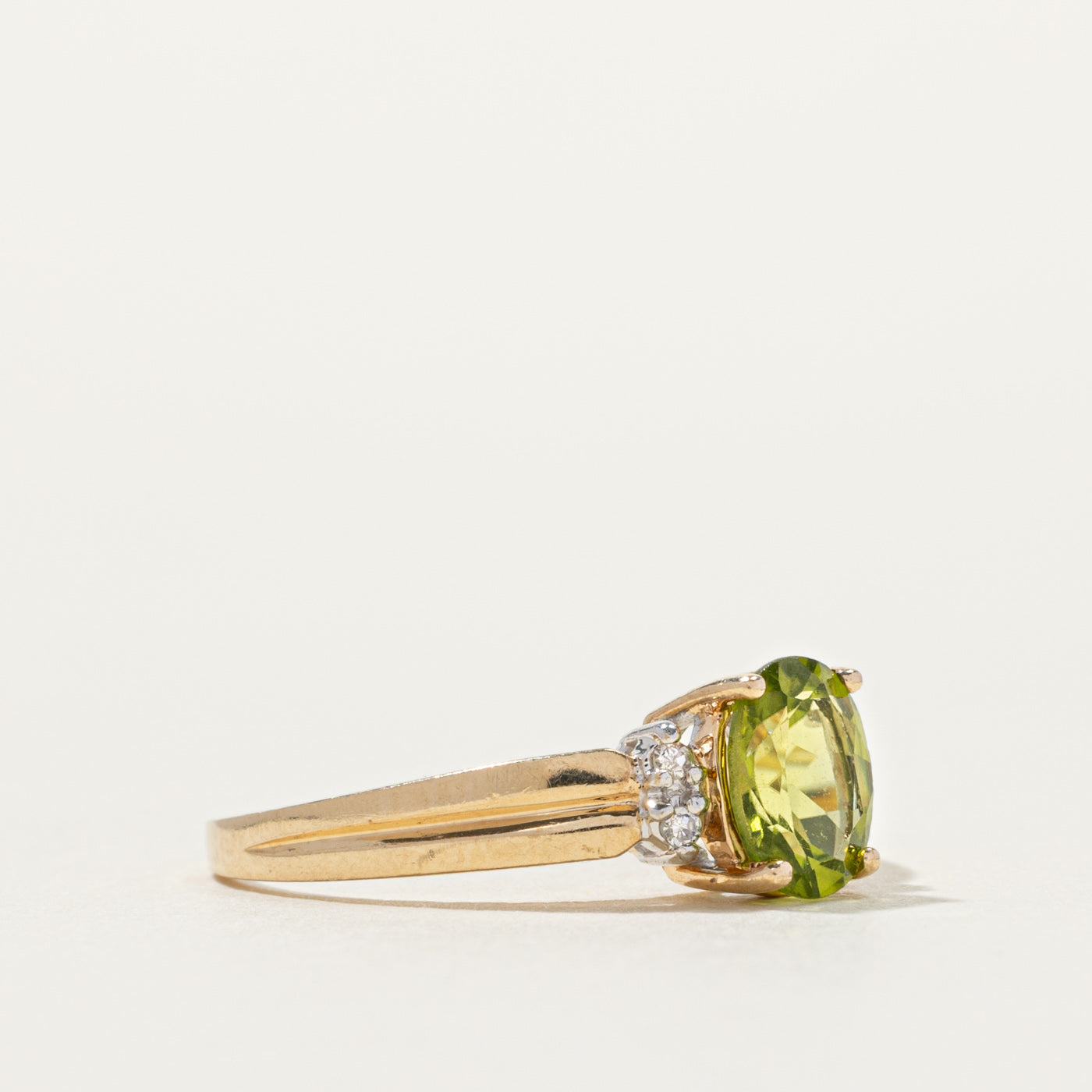 10k Peridot & Diamond Accented Grooved Ring | SZ 6