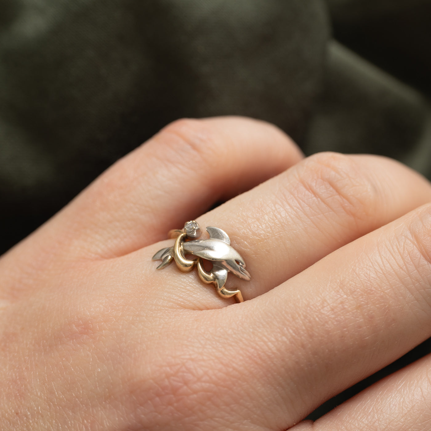 Canadian 10K Diamond Dolphin Wave Ring | SZ 4.75