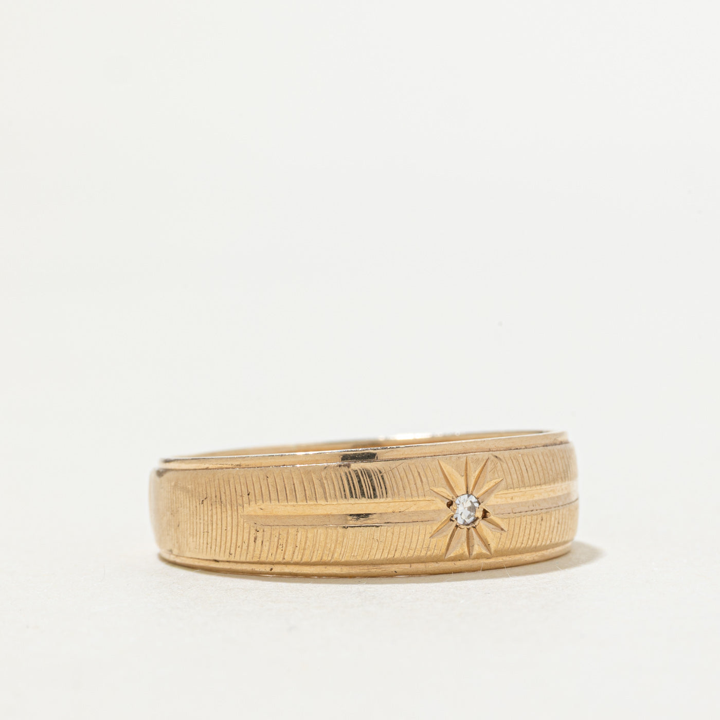10k Star Set Diamond Textured Band | SZ 11.5