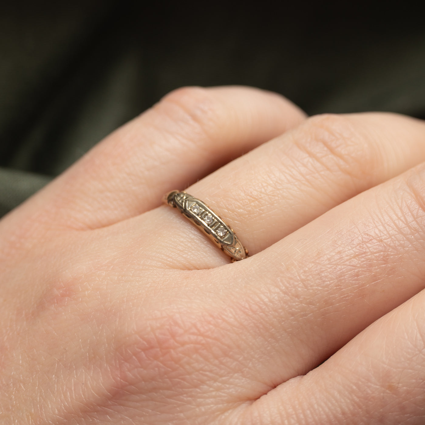 14k Illusion Diamond Textured Band | SZ 6.5