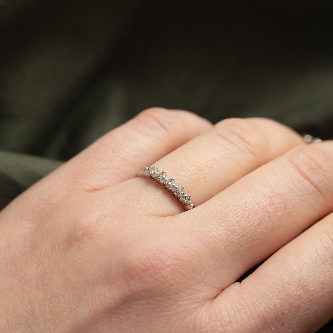 18k Five Stone Diamond Band | SZ 6