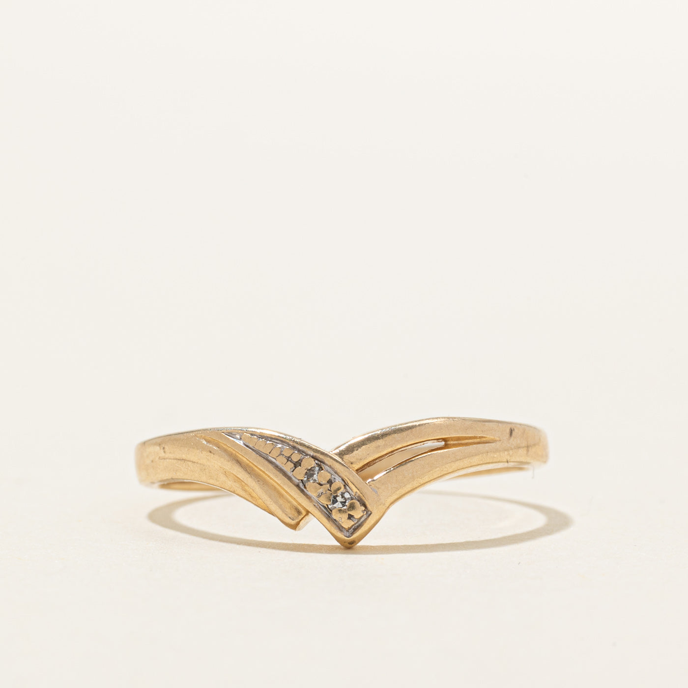 10K Yellow Gold Diamond Grooved Chevron Ring | SZ 9.5