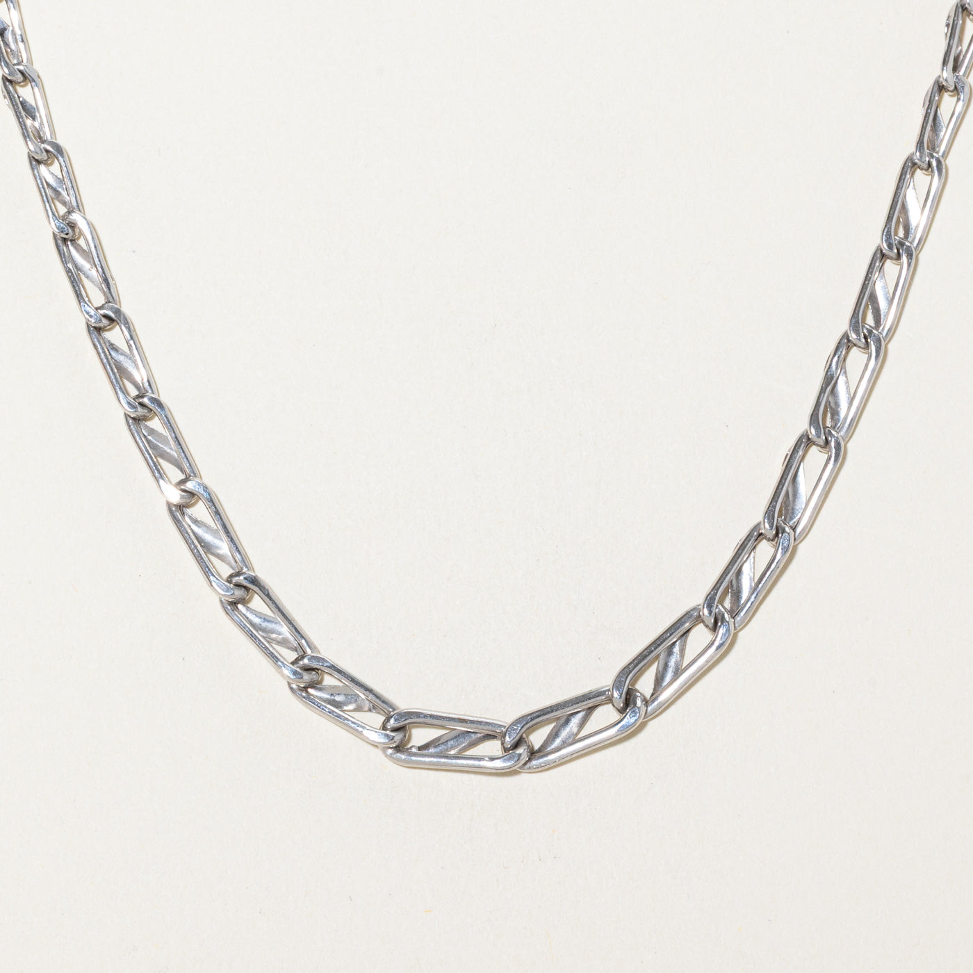 Chaîne trombone modifiée en or blanc 10 carats | 35,5 cm