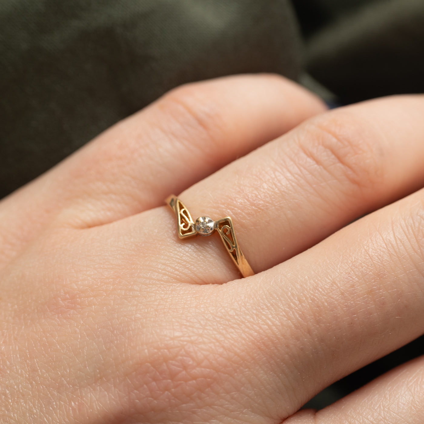 10K Diamond Openwork Bypass Ring | SZ 6.5