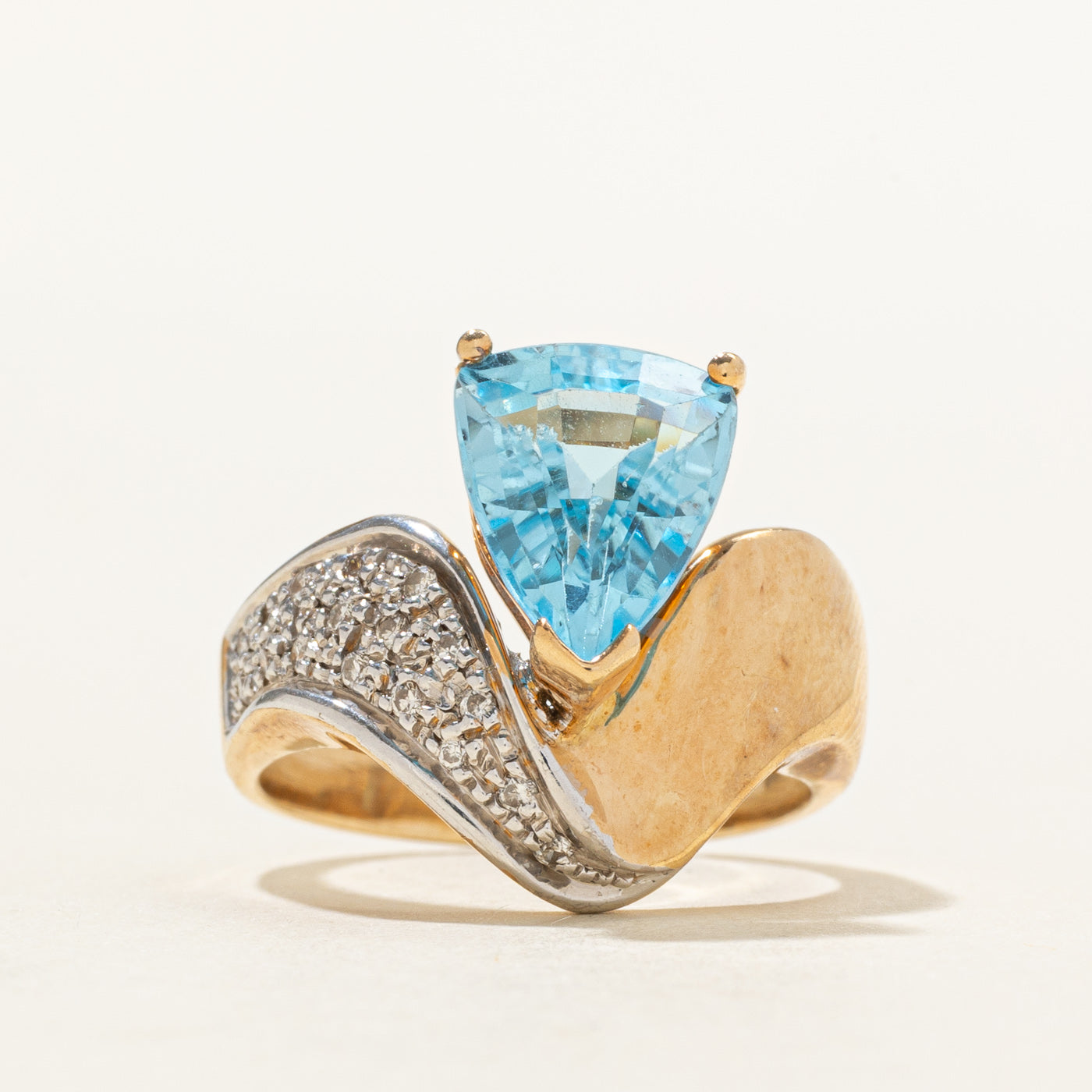 14k Blue Topaz & Diamond Wave Cocktail Ring | 2.77ct, 0.11ctw | SZ 6.25