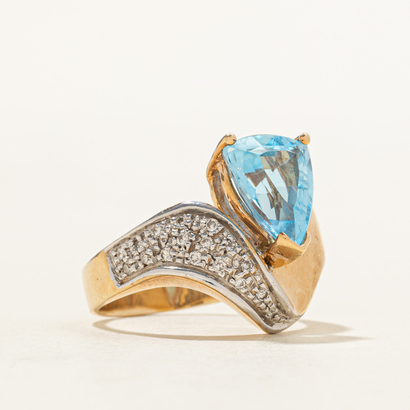 14k Blue Topaz & Diamond Wave Cocktail Ring | 2.77ct, 0.11ctw | SZ 6.25