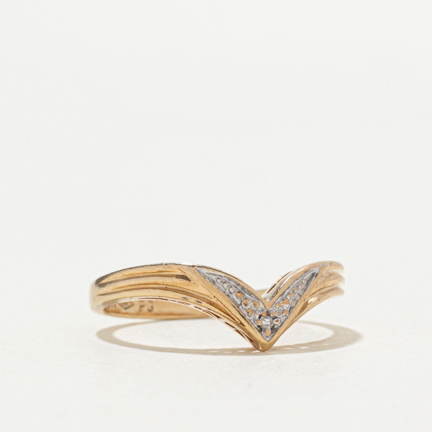 10k Diamond Accented Grooved Chevron Ring | SZ 6.75