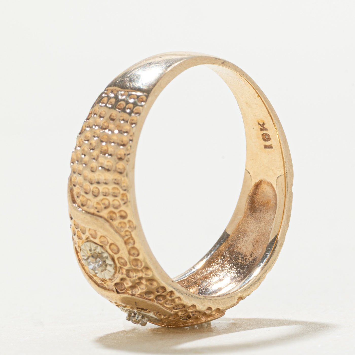 10k Illusion Set Diamond Textured Ring | SZ 9.75