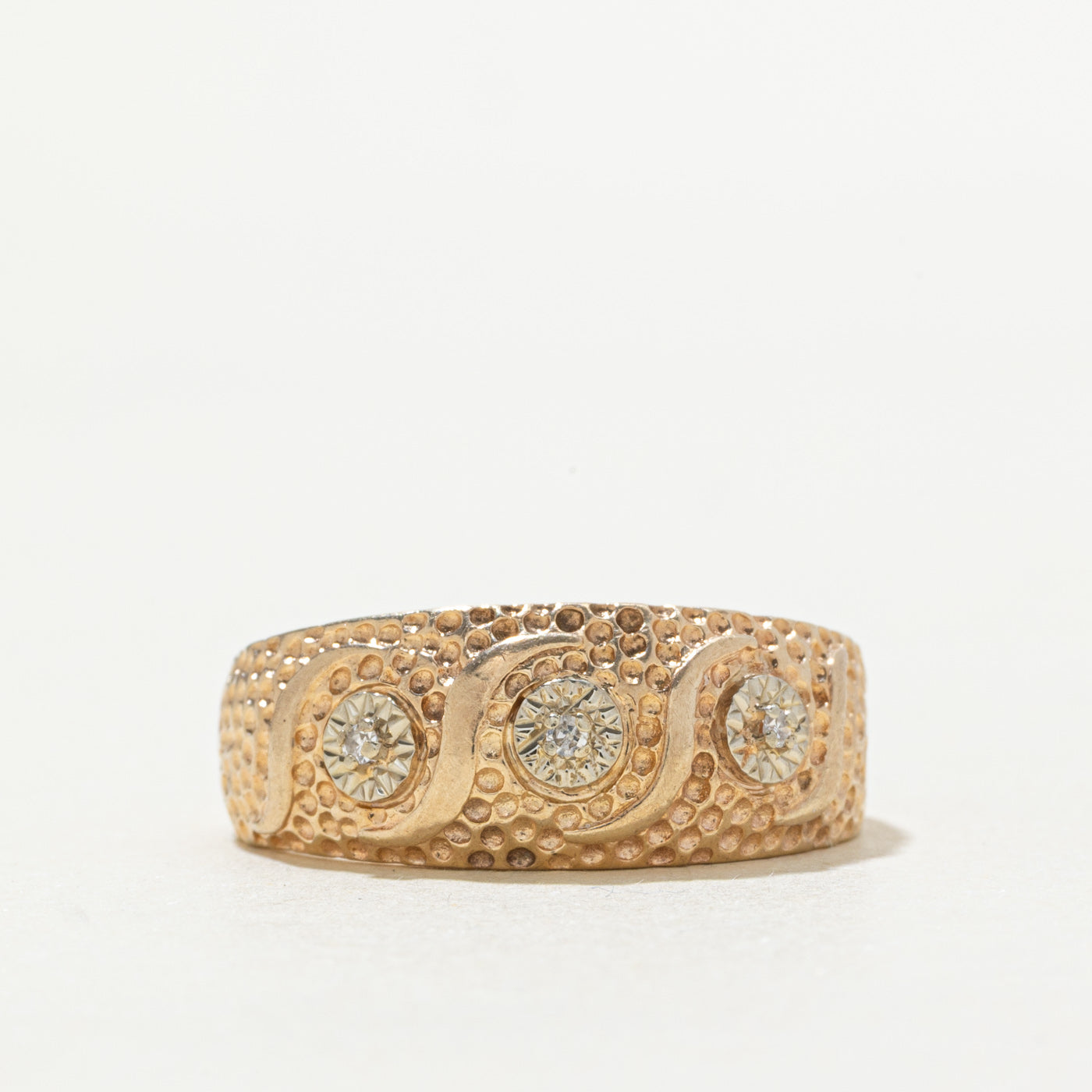 10k Illusion Set Diamond Textured Ring | SZ 9.75