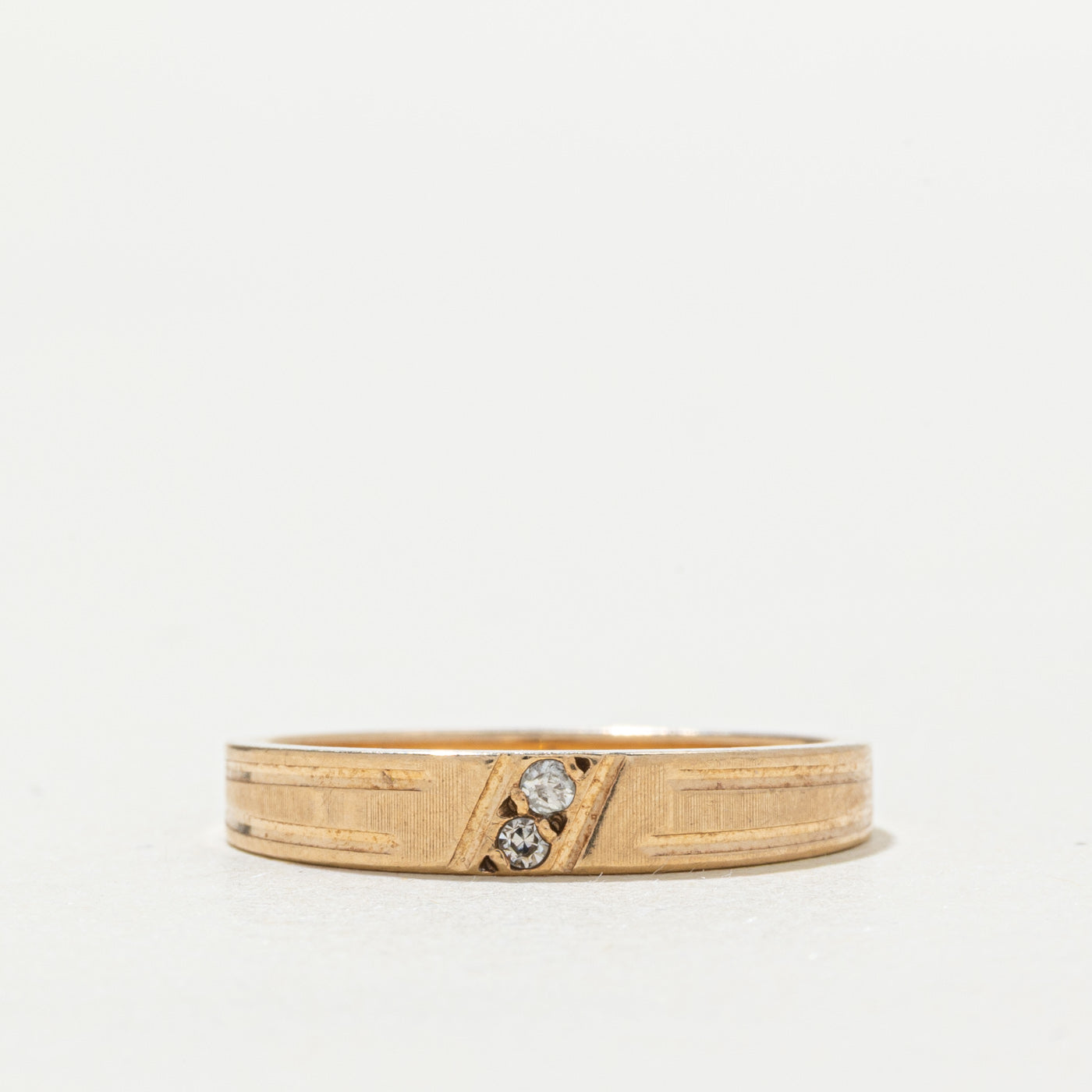 10k Two Stone Diamond Grooved Band | SZ 6