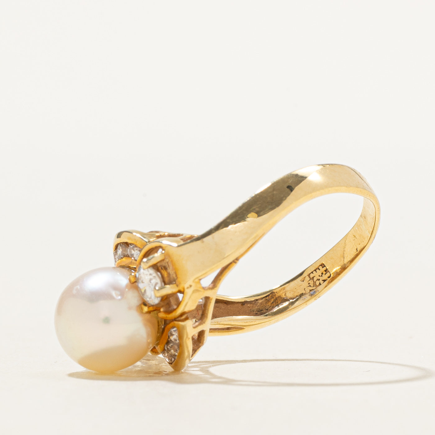 18k Pearl & Diamond Halo Ring | 0.43ctw | SZ 7