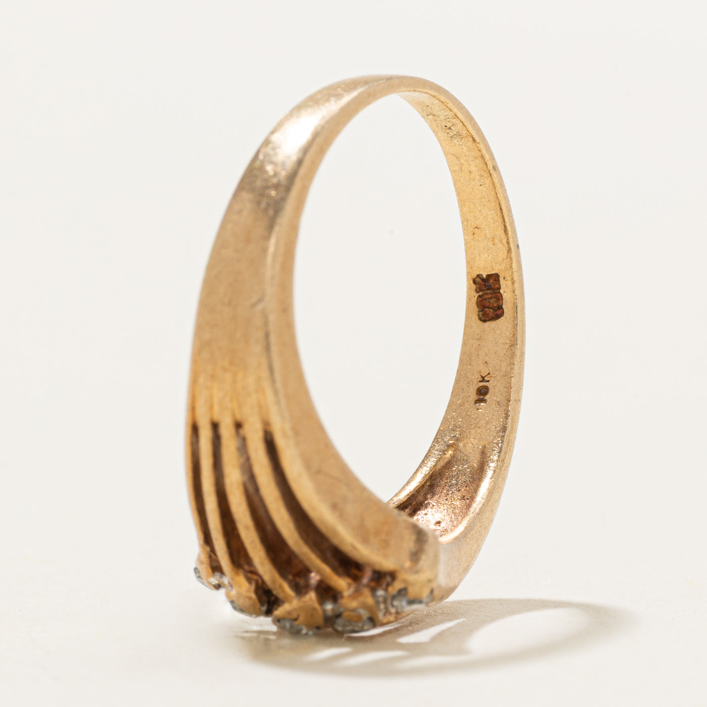 10K Diamond Column Openwork Ring | SZ 6.0