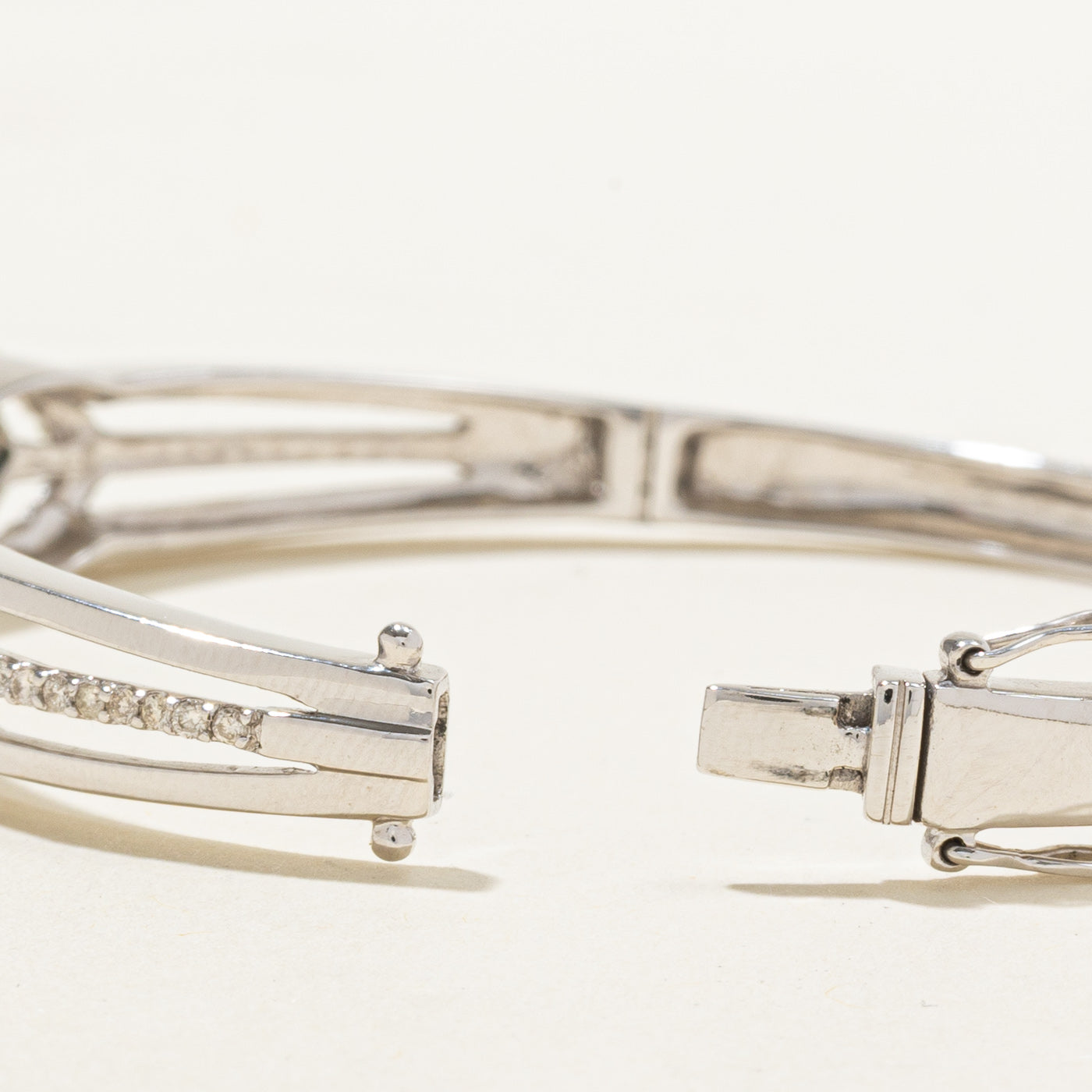 14k Gray Blue & White Diamond Geometric Bangle Bracelet | 1.48ctw