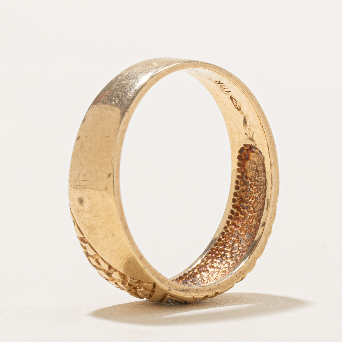 10K Diamond Textured Band | SZ 9.25