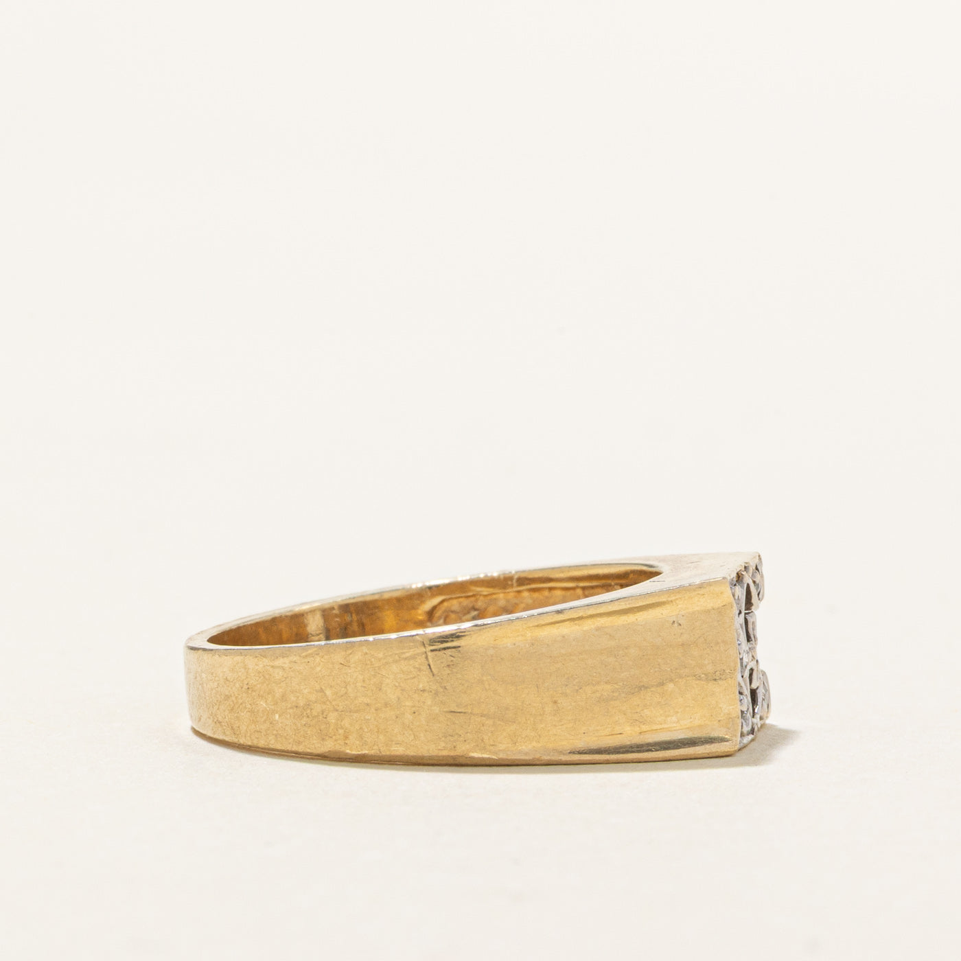 10K Diamond "E" Initial Ring | SZ 6.5